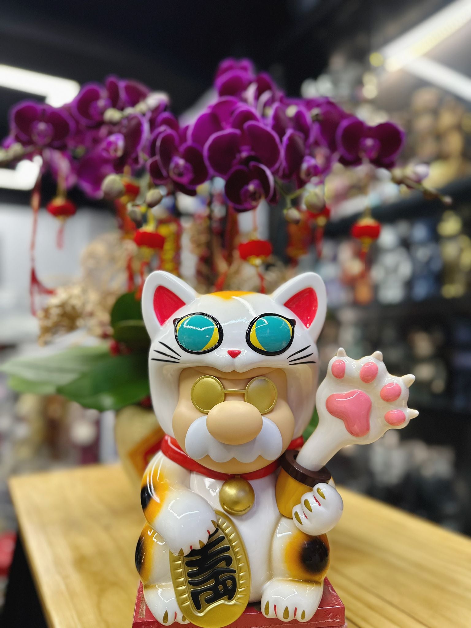 SUPER PROFESSIONAL ESSENTIAL // MANEKINEKO 招財貓小殺手 27cm