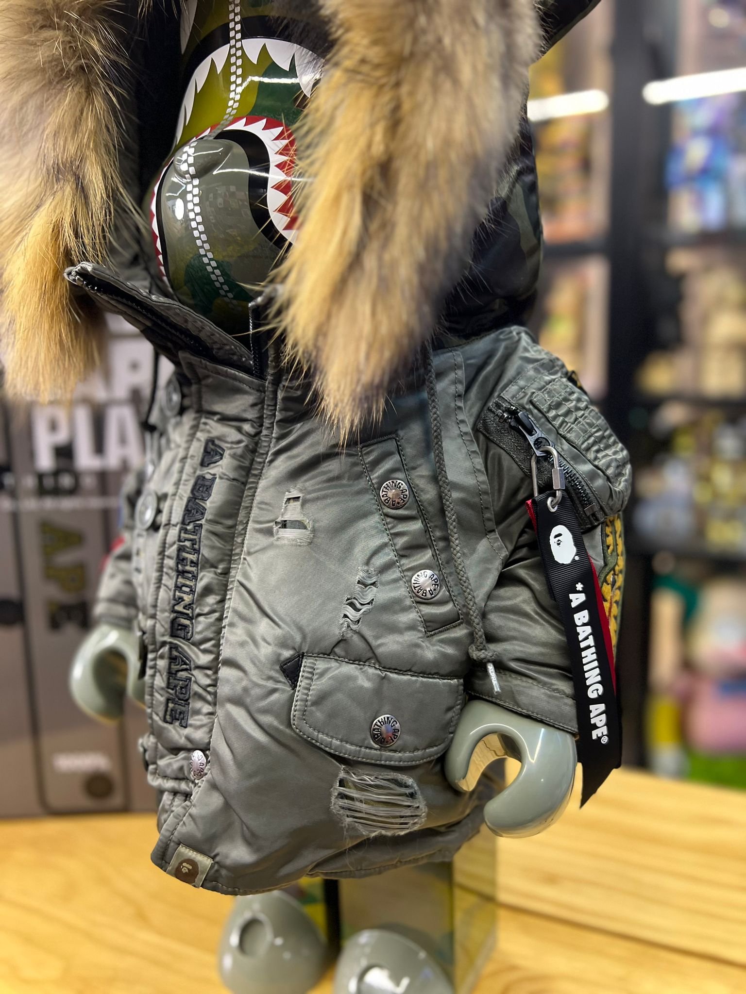 1000% BE@RBRICK BAPE(R) × ALPHA CAMO SHARK 2023