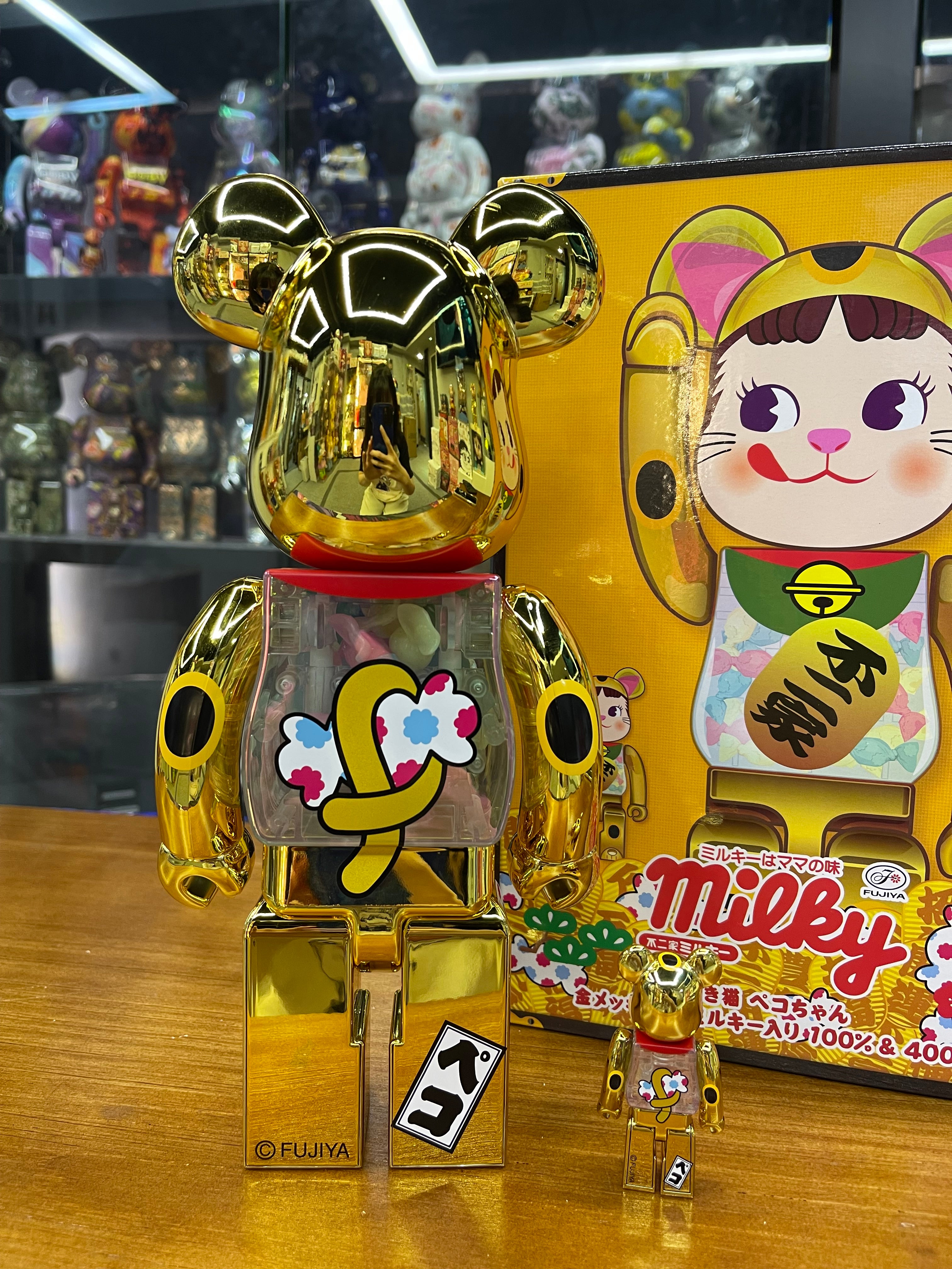 100% & 400% BE@RBRICK 招き猫 ペコちゃん 金メッキ 蓄光ミルキー入り