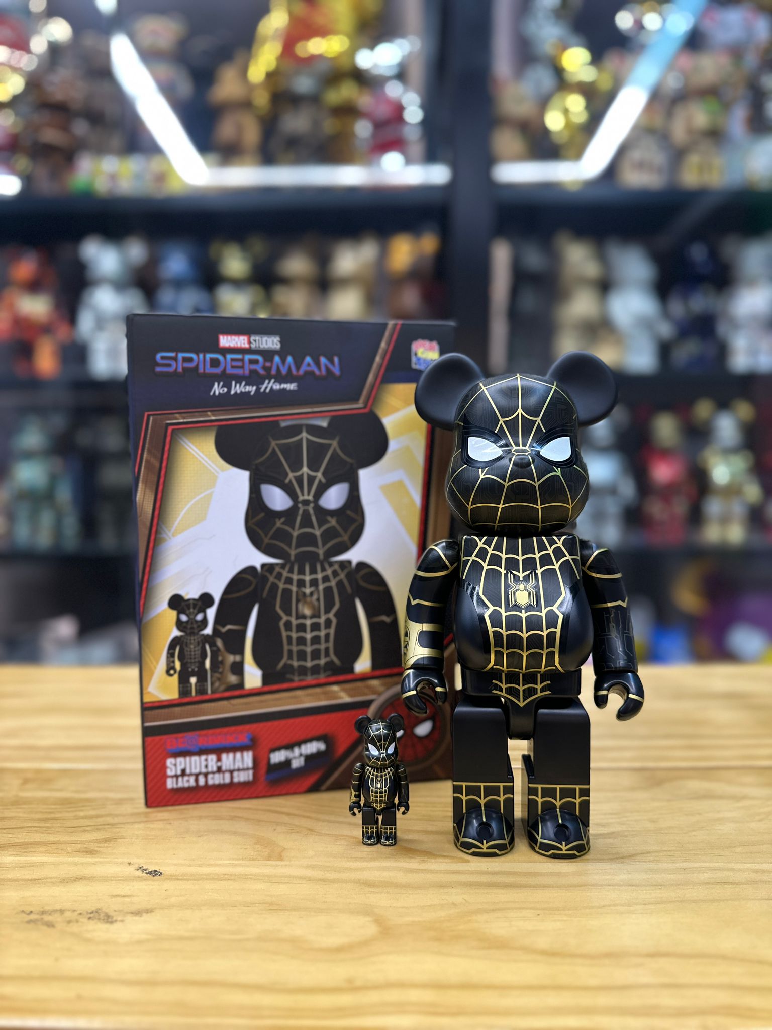 100% & 400% BE@RBRICK SPIDER-MAN BLACK & GOLD SUIT