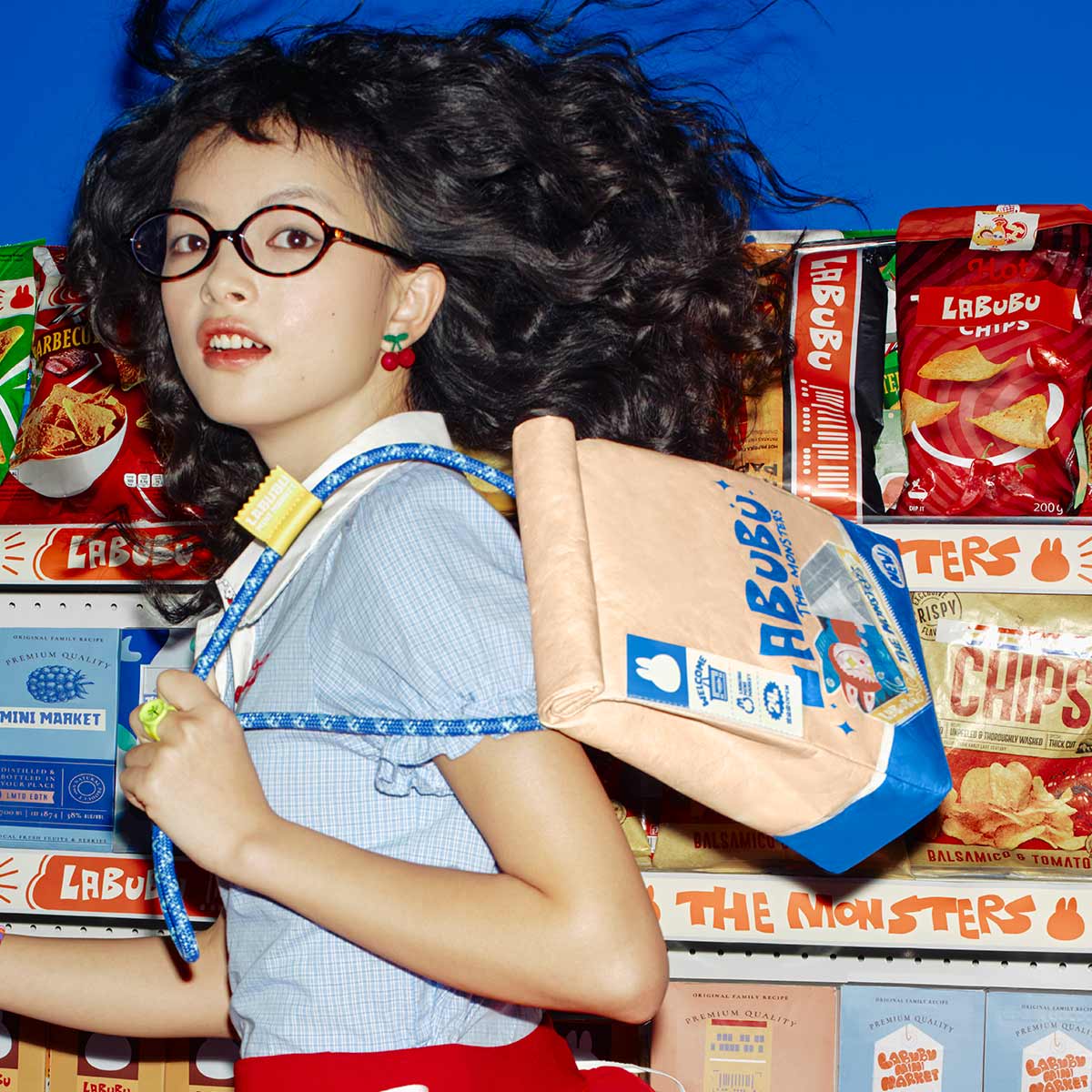 POP MART THE MONSTERS怪味便利店系列-斜挎包 Wacky Mart Series-Messenger Bag