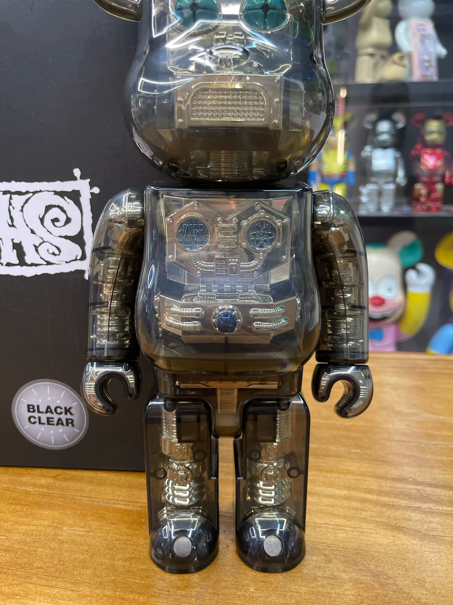 400% Bearbrick HxS Hirota Saigansho (Clear Black)