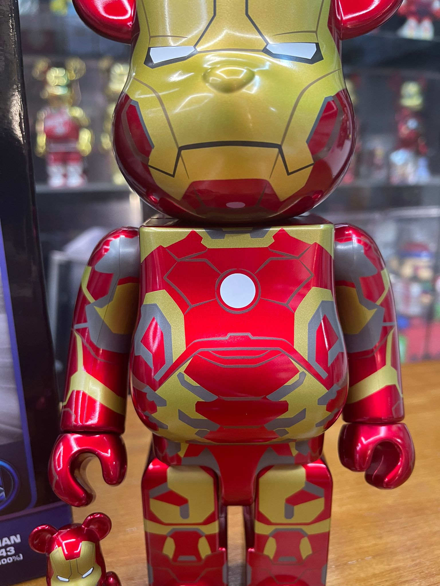 100% & 400% BE@RBRICK IRON MAN MARK 43