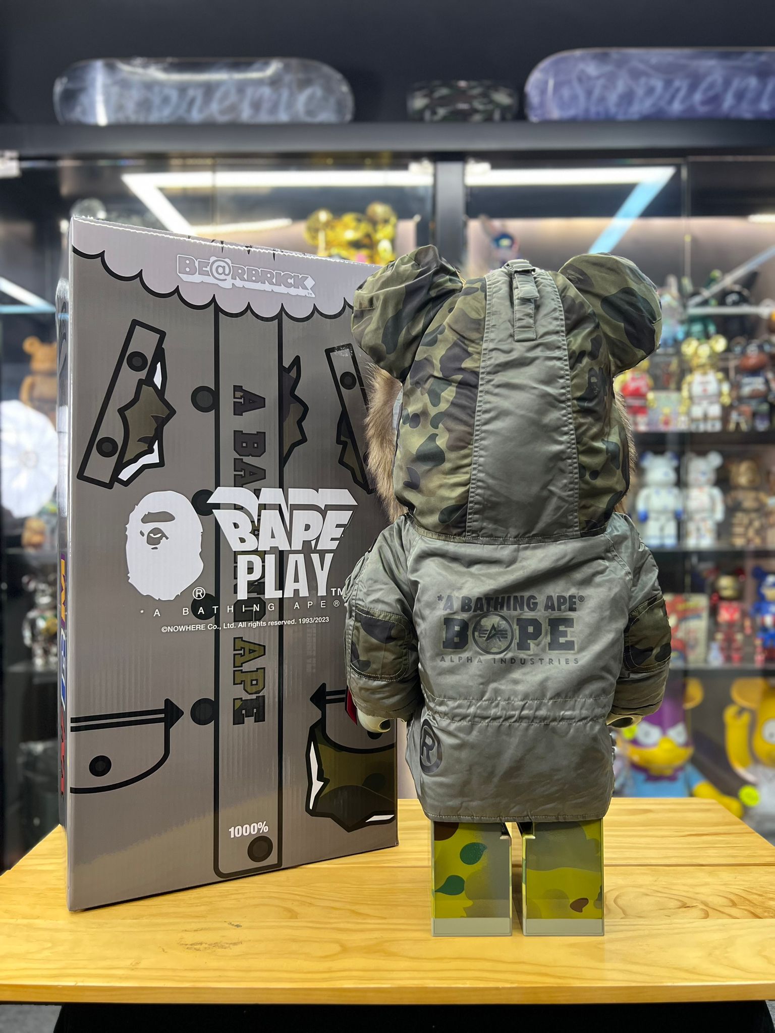 1000% BE@RBRICK BAPE(R) × ALPHA CAMO SHARK 2023