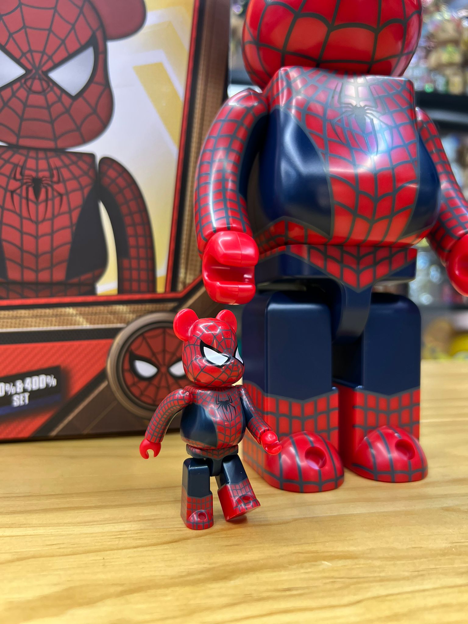 100% & 400% BE@RBRICK FRIENDLY NEIGHBORHOOD SPIDER-MAN