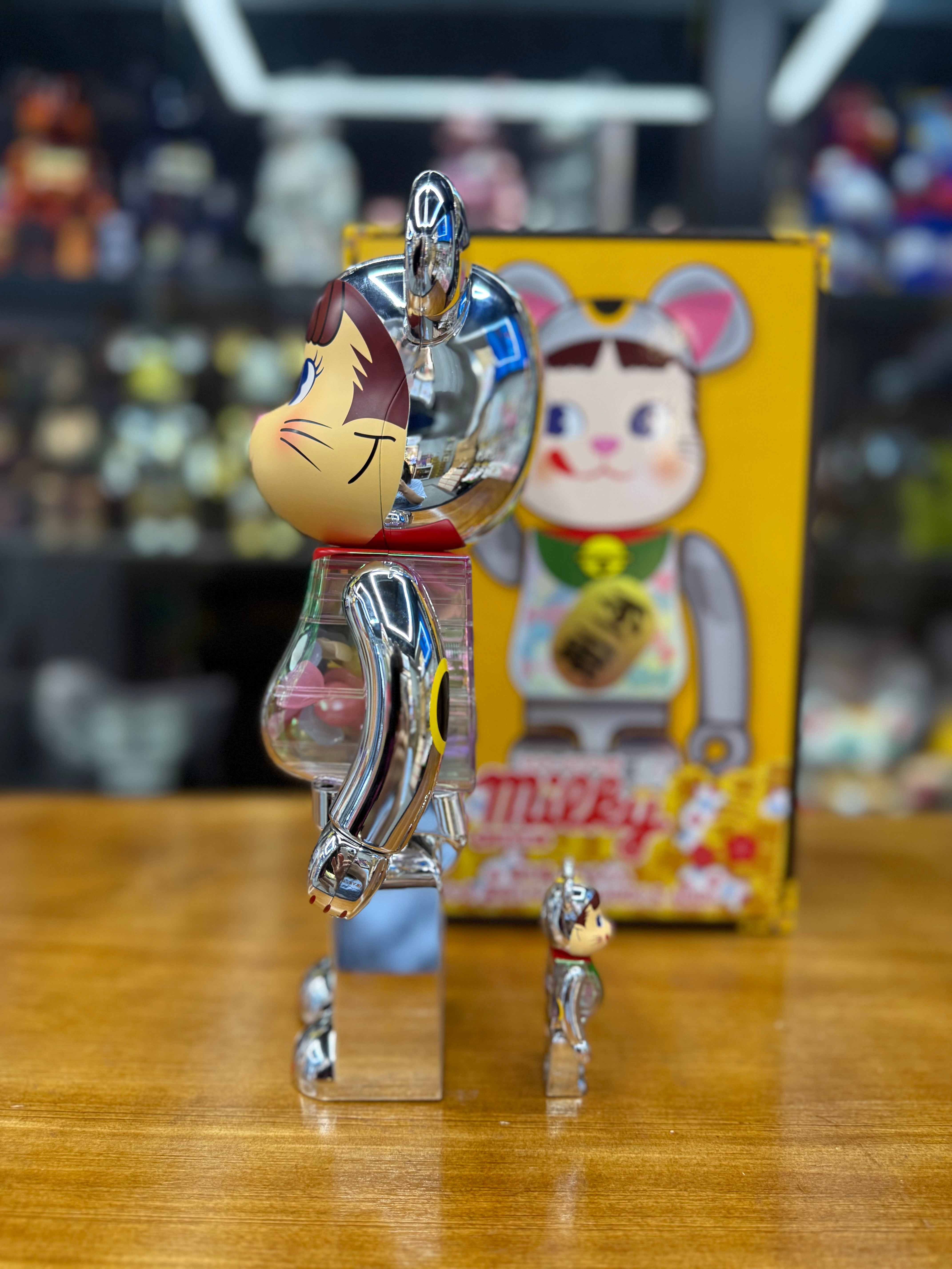 100% & 400% BE@RBRICK 招き猫 ペコちゃん 銀メッキ 蓄光ミルキー入り