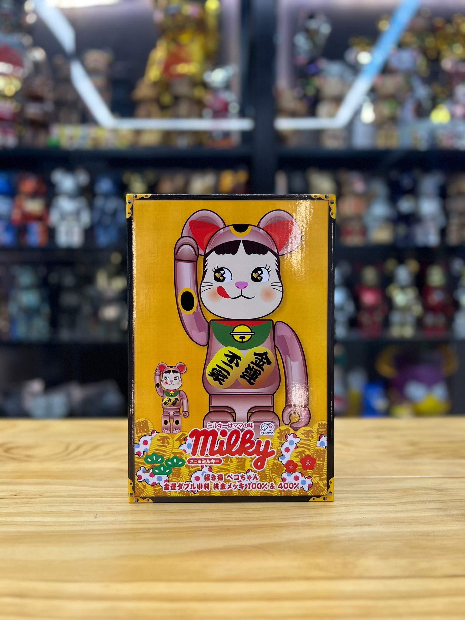 100% & 400% BE@RBRICK 招き猫 ペコちゃん 金運 ダブル小判 桃金メッキ