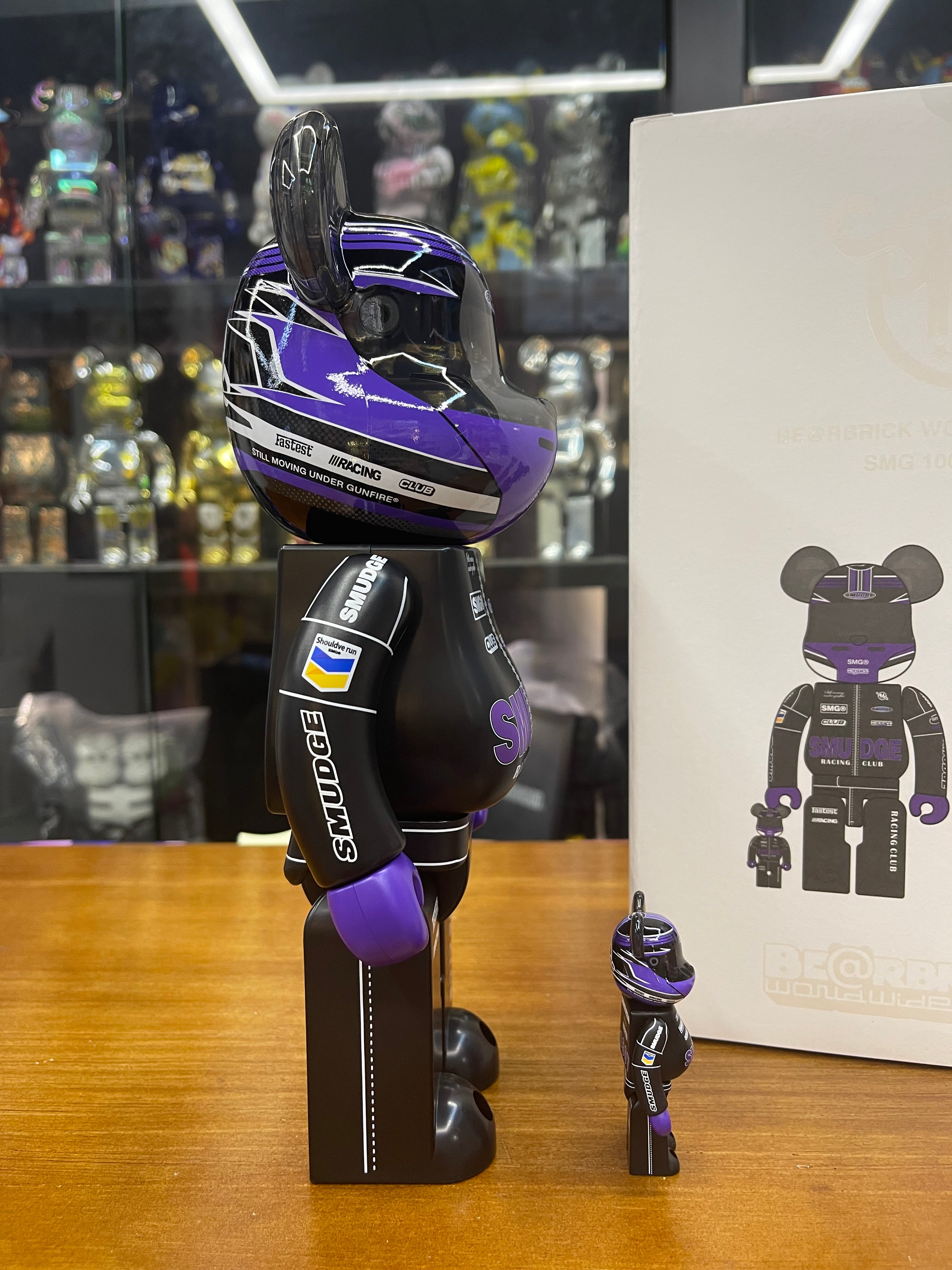 100% & 400% Be@rbrick World Wide Tour 3 SMG