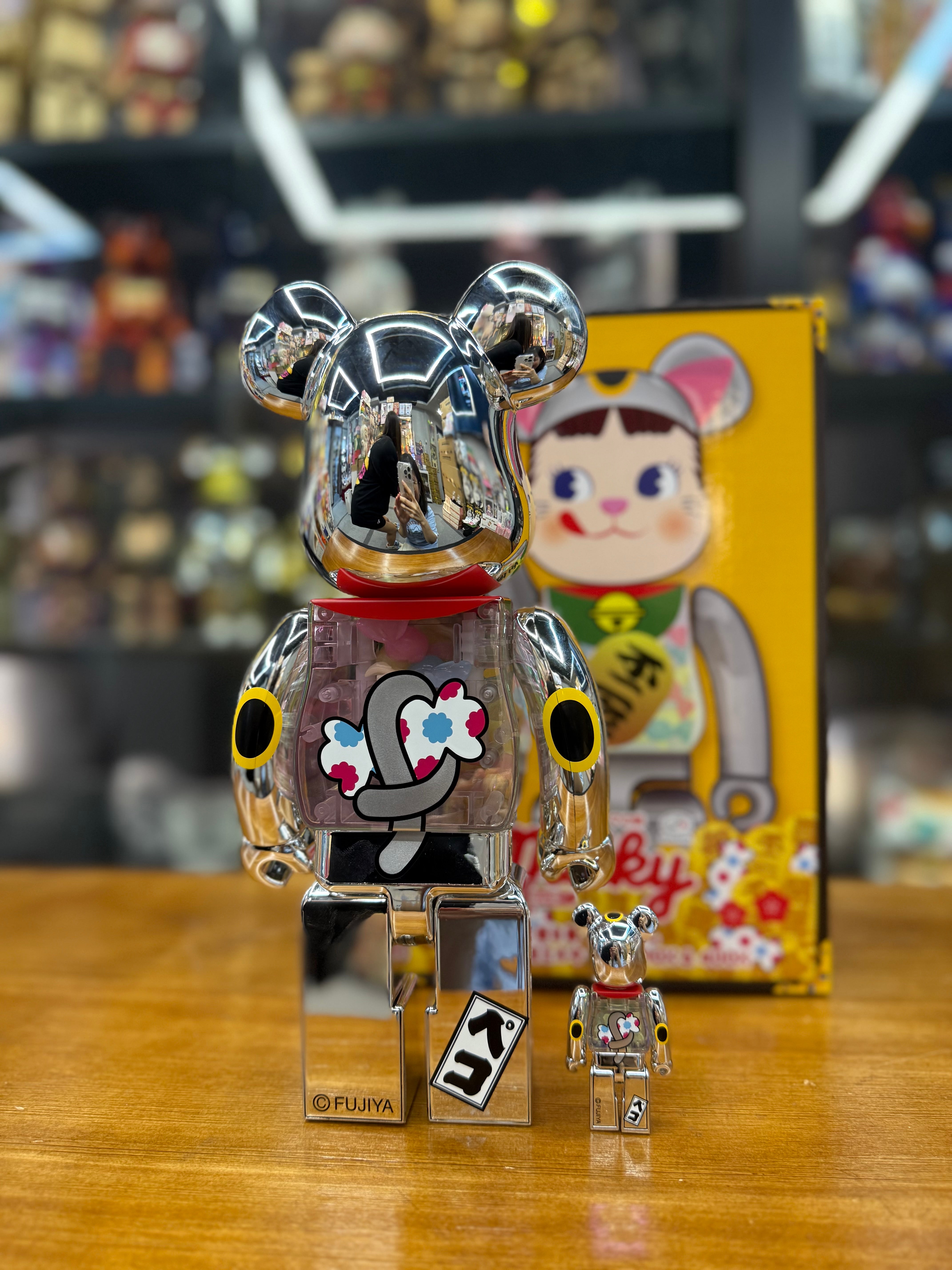 100% & 400% BE@RBRICK 招き猫 ペコちゃん 銀メッキ 蓄光ミルキー入り