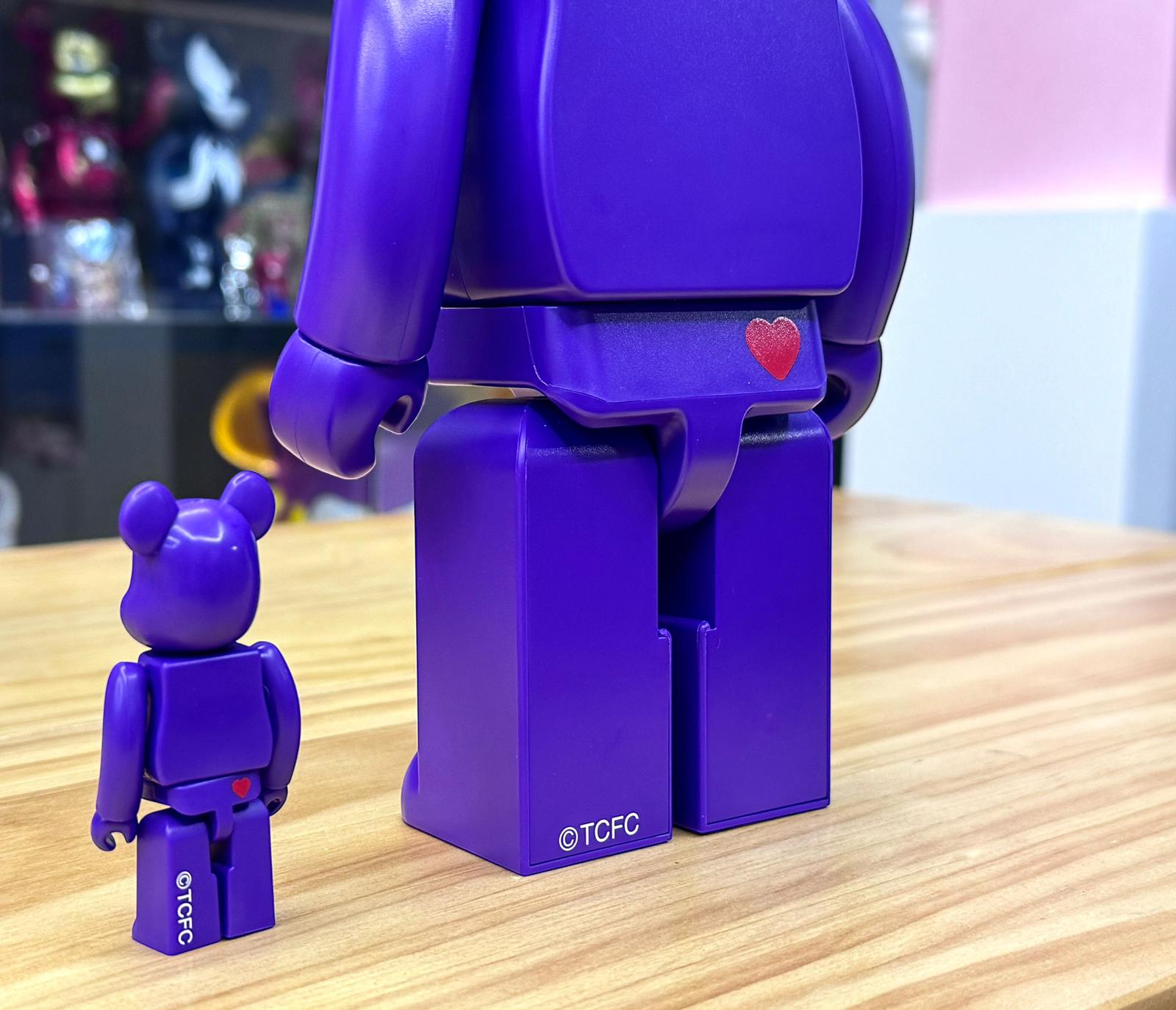 100% & 400% BE@RBRICK Care Bears(TM) Rainbow Heart Bear(TM)