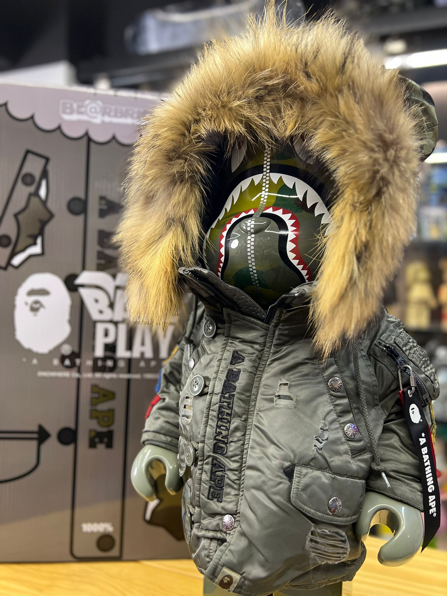 1000% BE@RBRICK BAPE(R) × ALPHA CAMO SHARK 2023