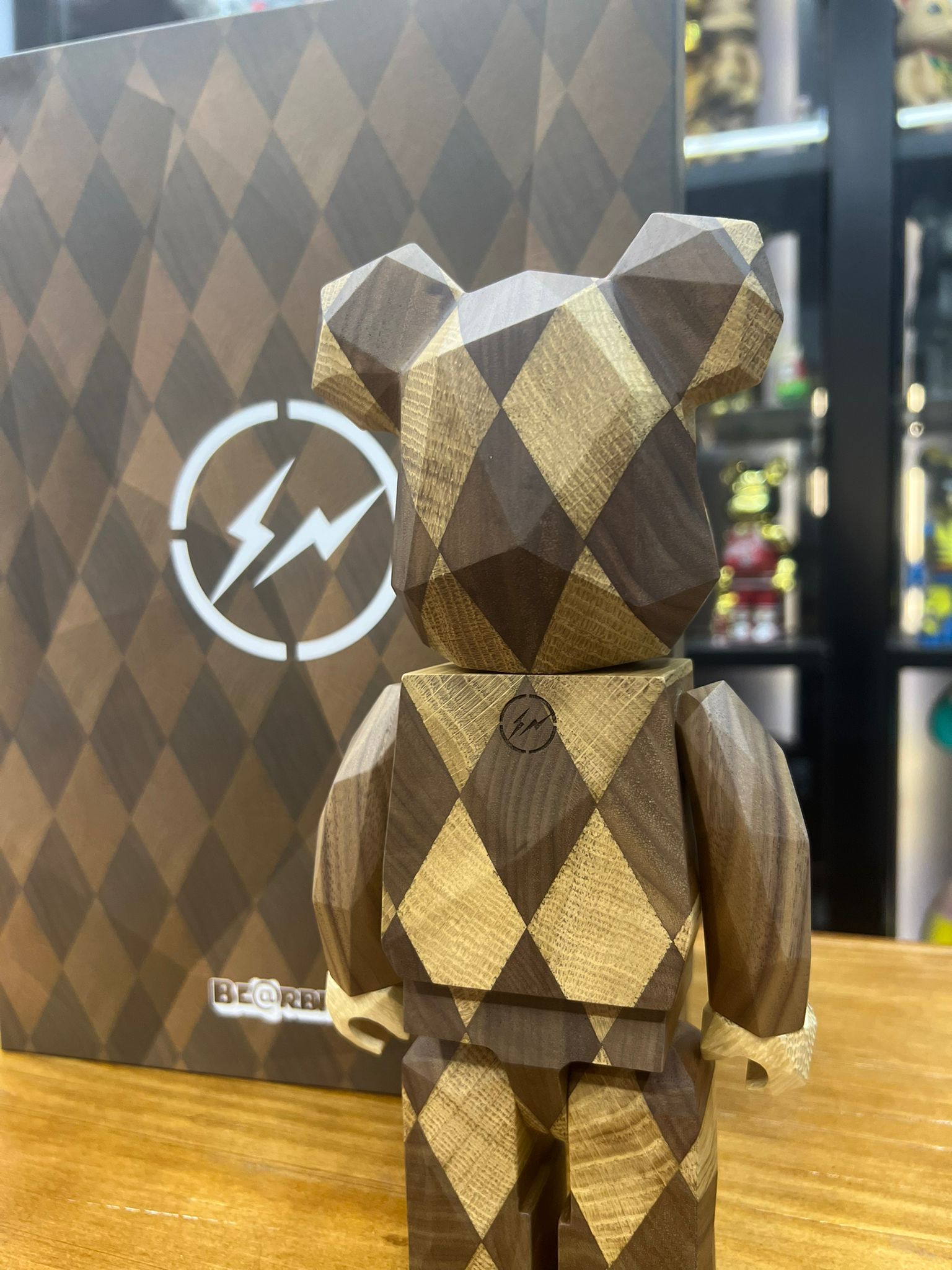 400% BE@RBRICK カリモク fragmentdesign polygon-LATTICE PATTERN