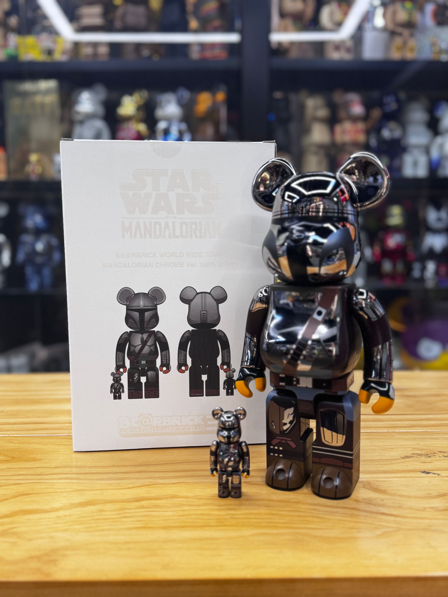 100% & 400% BE@RBRICK THE MANDALORIAN CHROME Ver. (Star Wars)