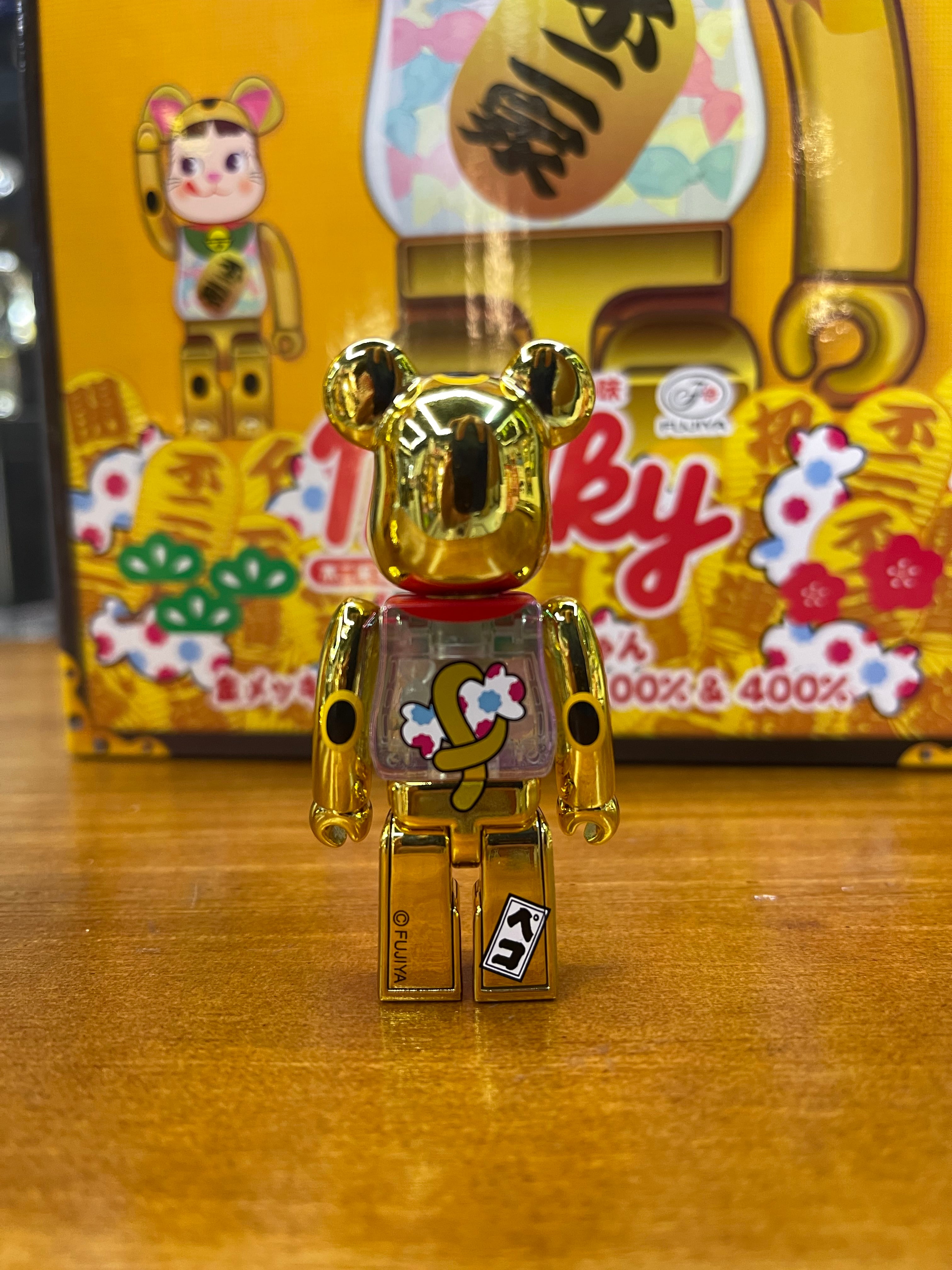 100% & 400% BE@RBRICK 招き猫 ペコちゃん 金メッキ 蓄光ミルキー入り