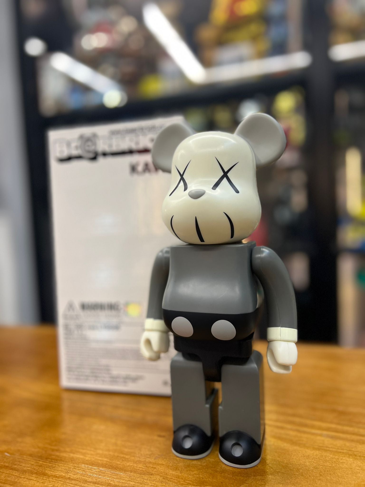 400% Be@rbrick Kaws 2002 (Grey)