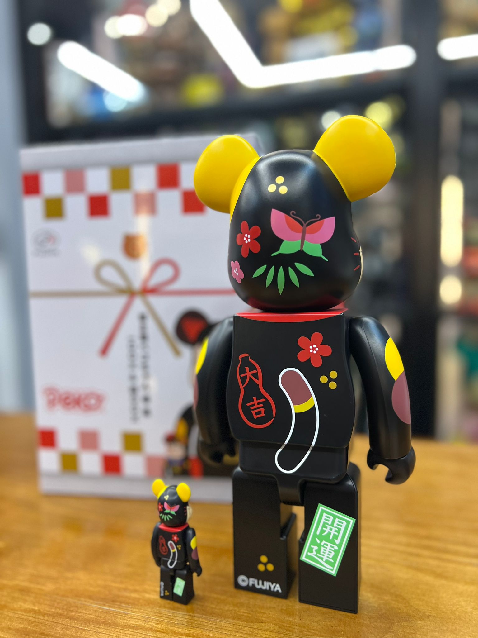 100% & 400% BE@RBRICK 招き猫 ペコちゃん 福 黒