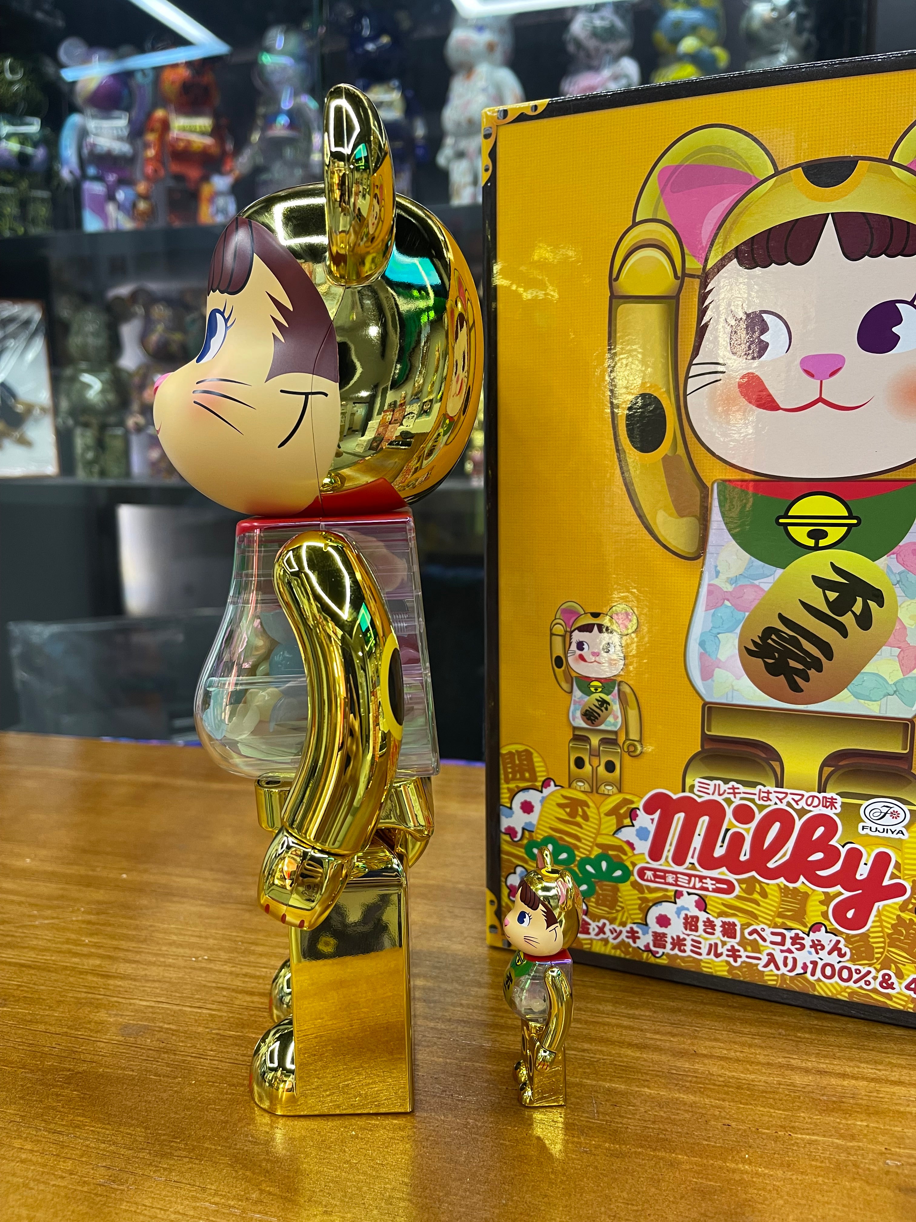 100% & 400% BE@RBRICK 招き猫 ペコちゃん 金メッキ 蓄光ミルキー入り