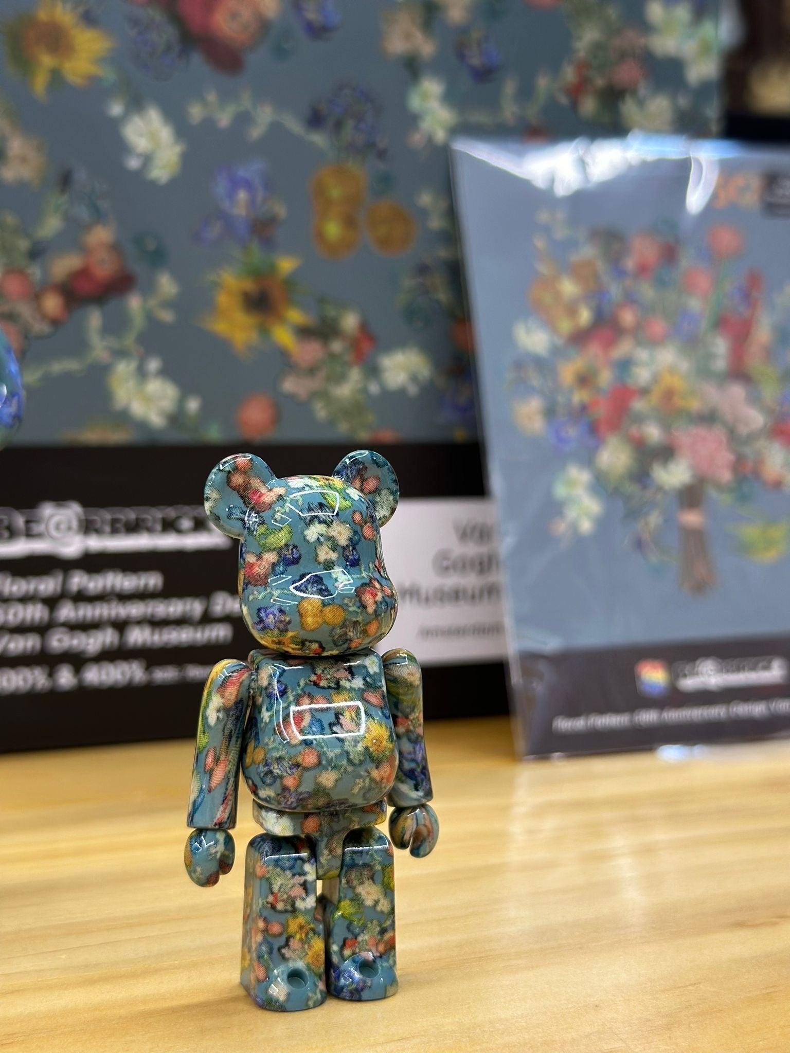 100% & 400% BE@RBRICK × Van Gogh Museum Floral Pattern 50th Anniversary Design Van Gogh Museum 梵高