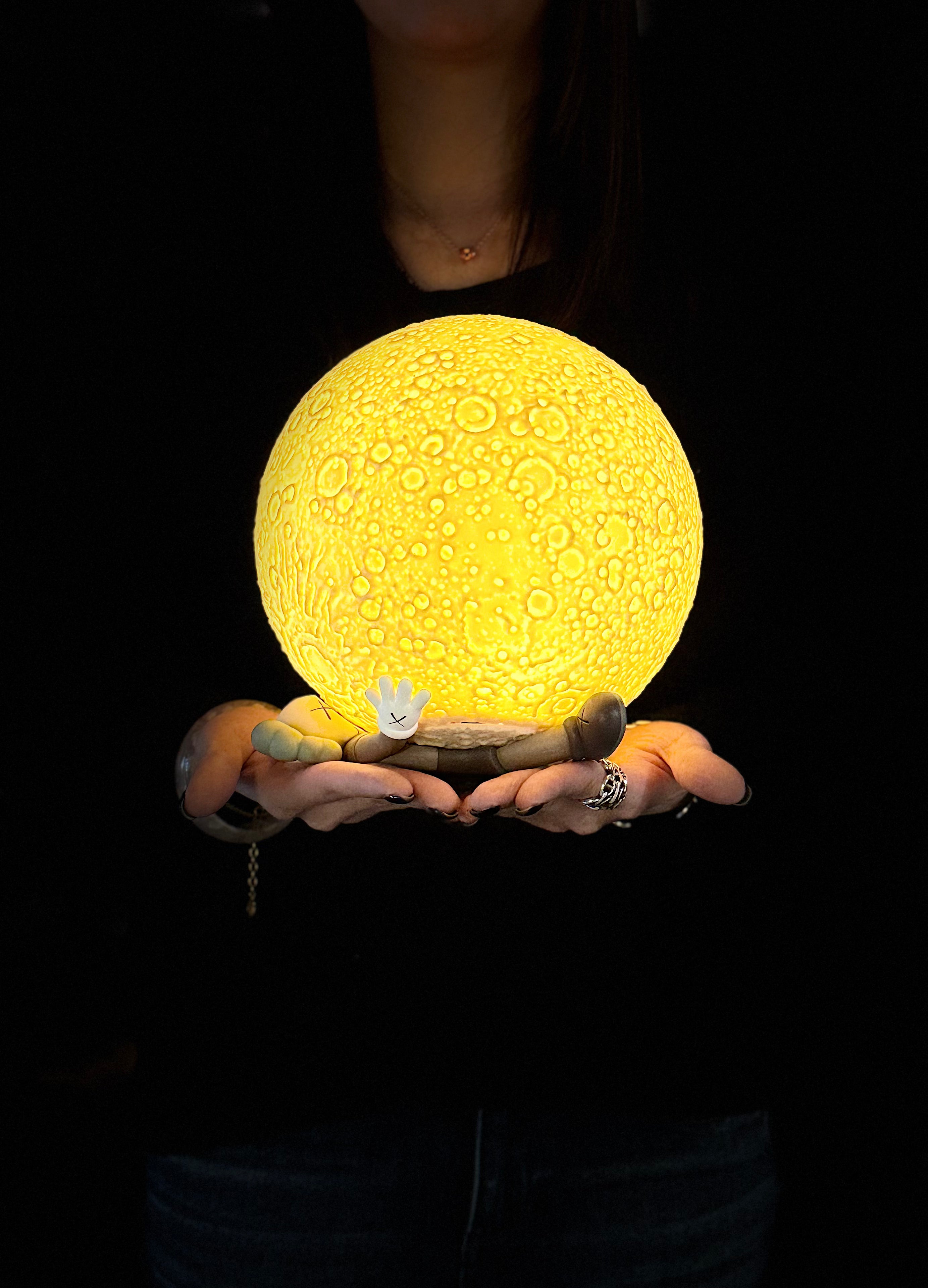 KAWS:HOLIDAY Big Moon