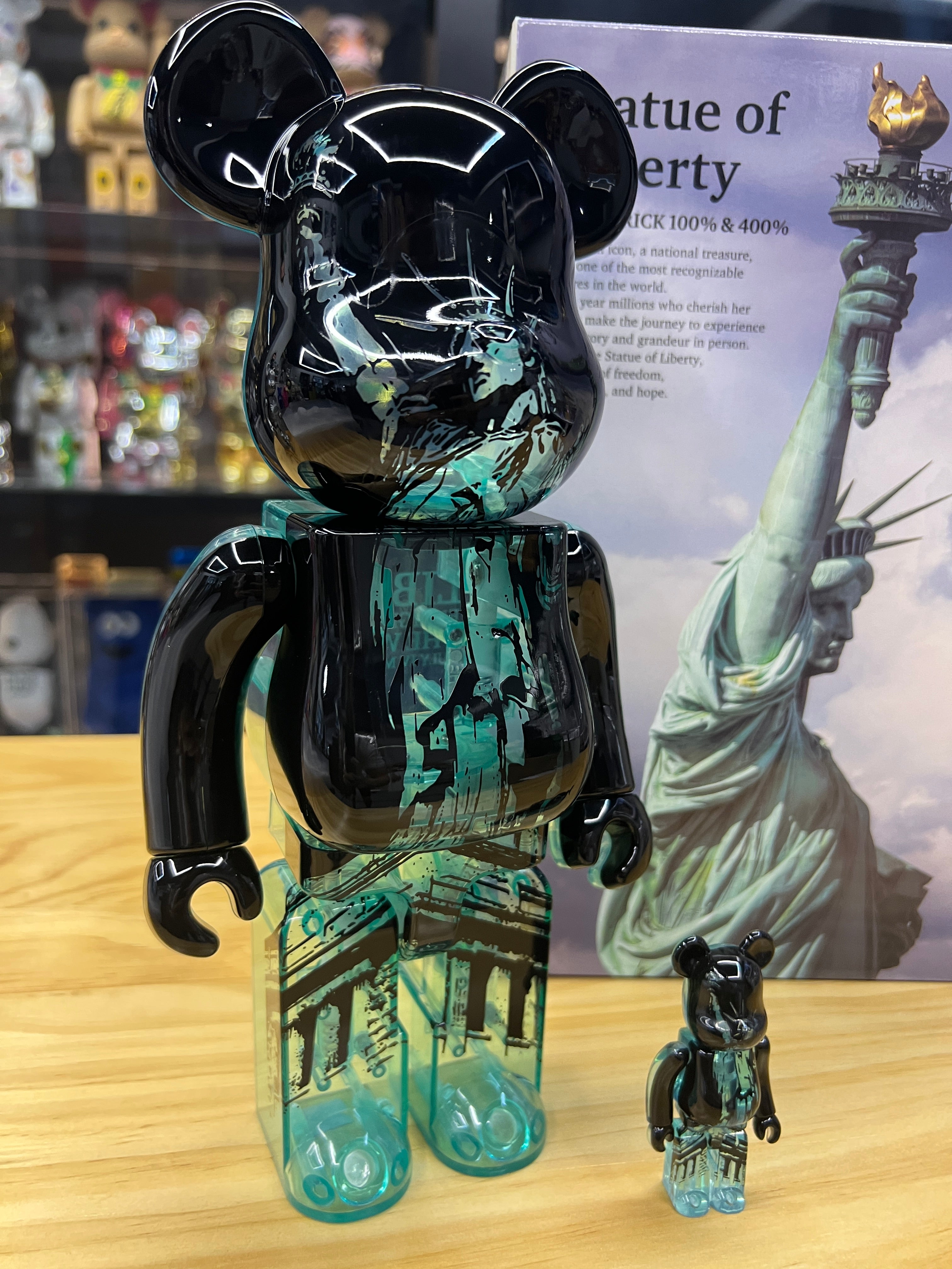 100% & 400% BE@RBRICK Statue of Liberty