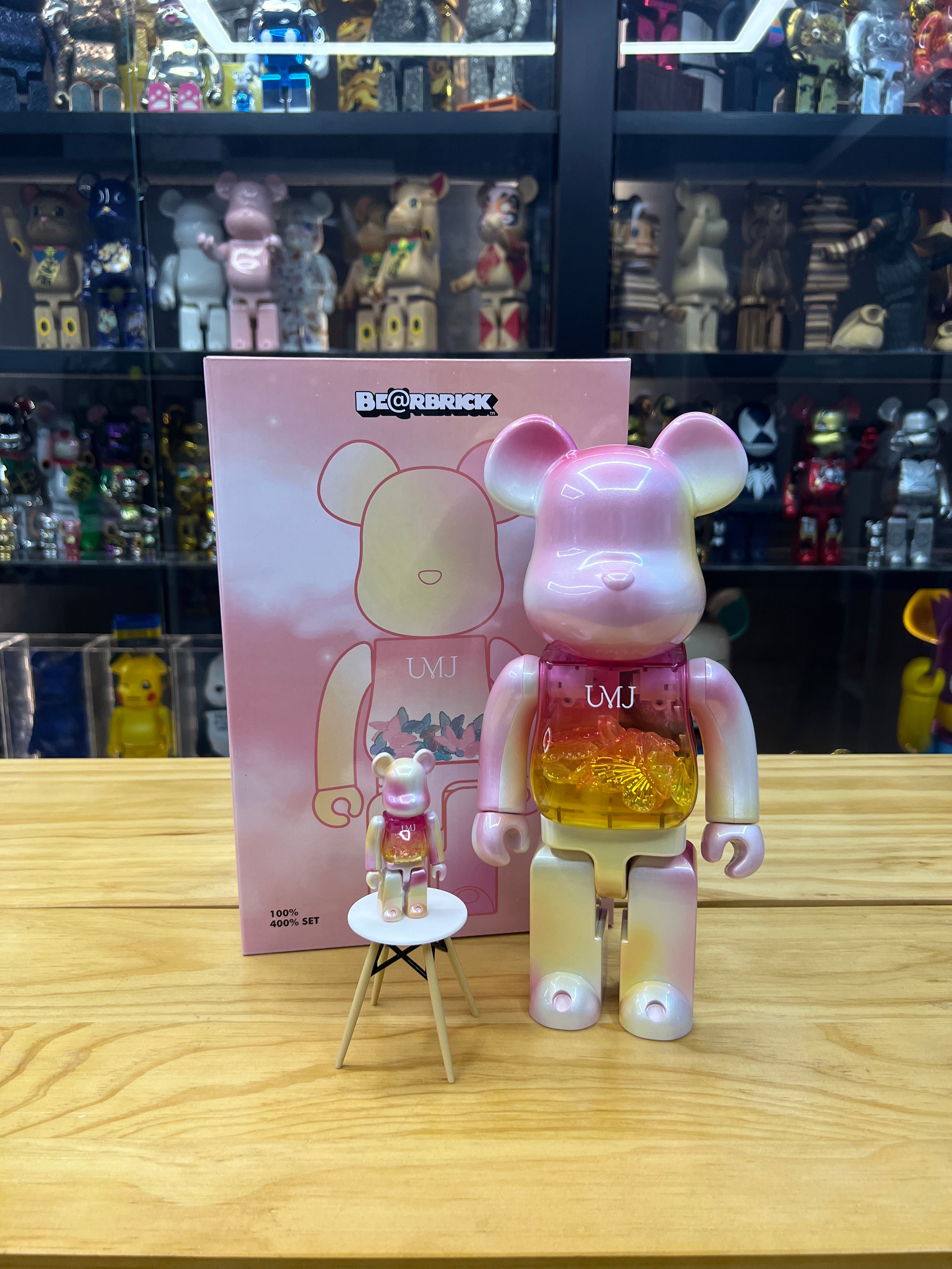 100% & 400% Be@rbrick UM Junior Macao 2023