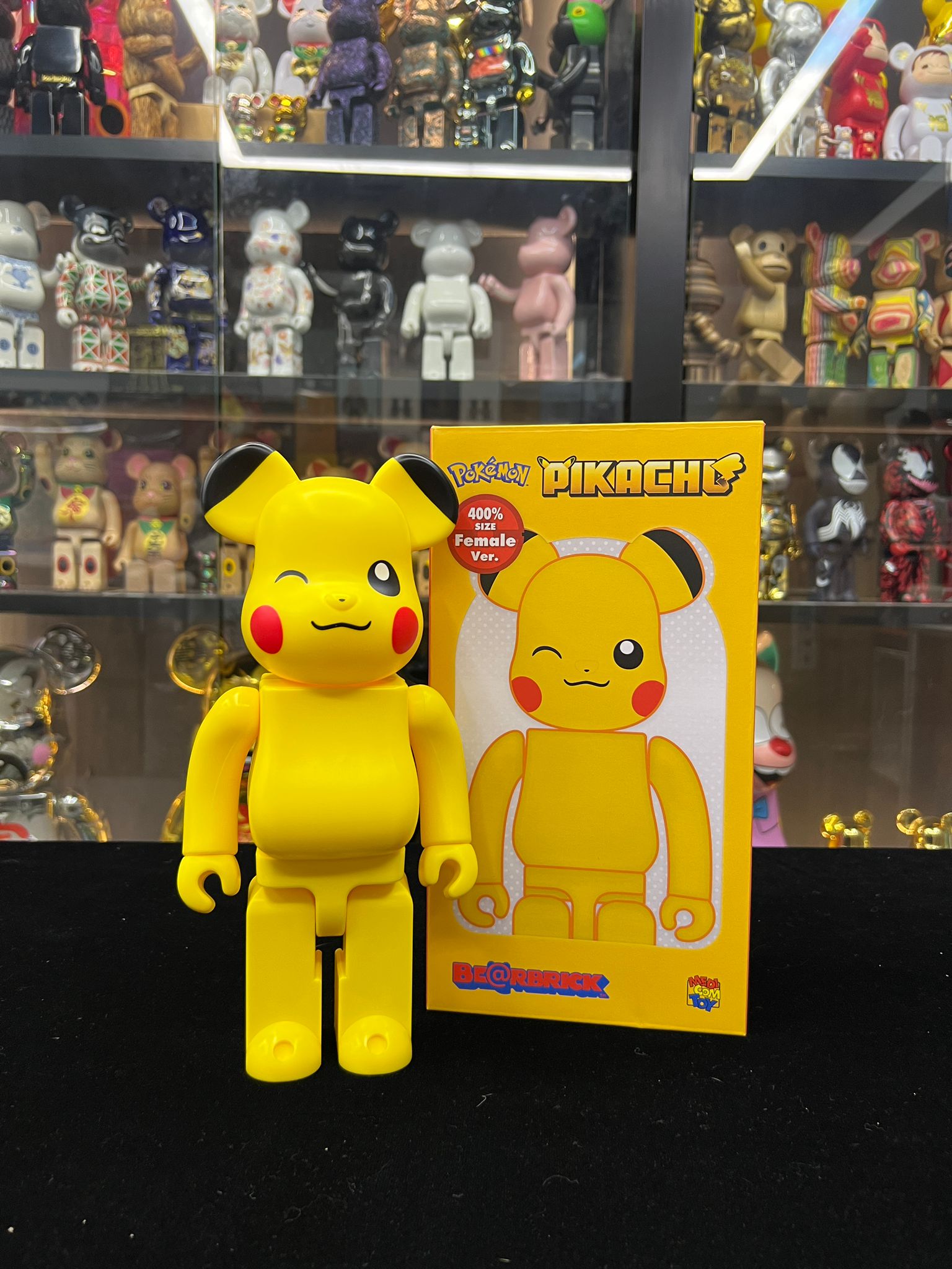 400％ BE@RBRICK ピカチュウFemale Ver. (比卡超Pikachu) – Madmaxtoys