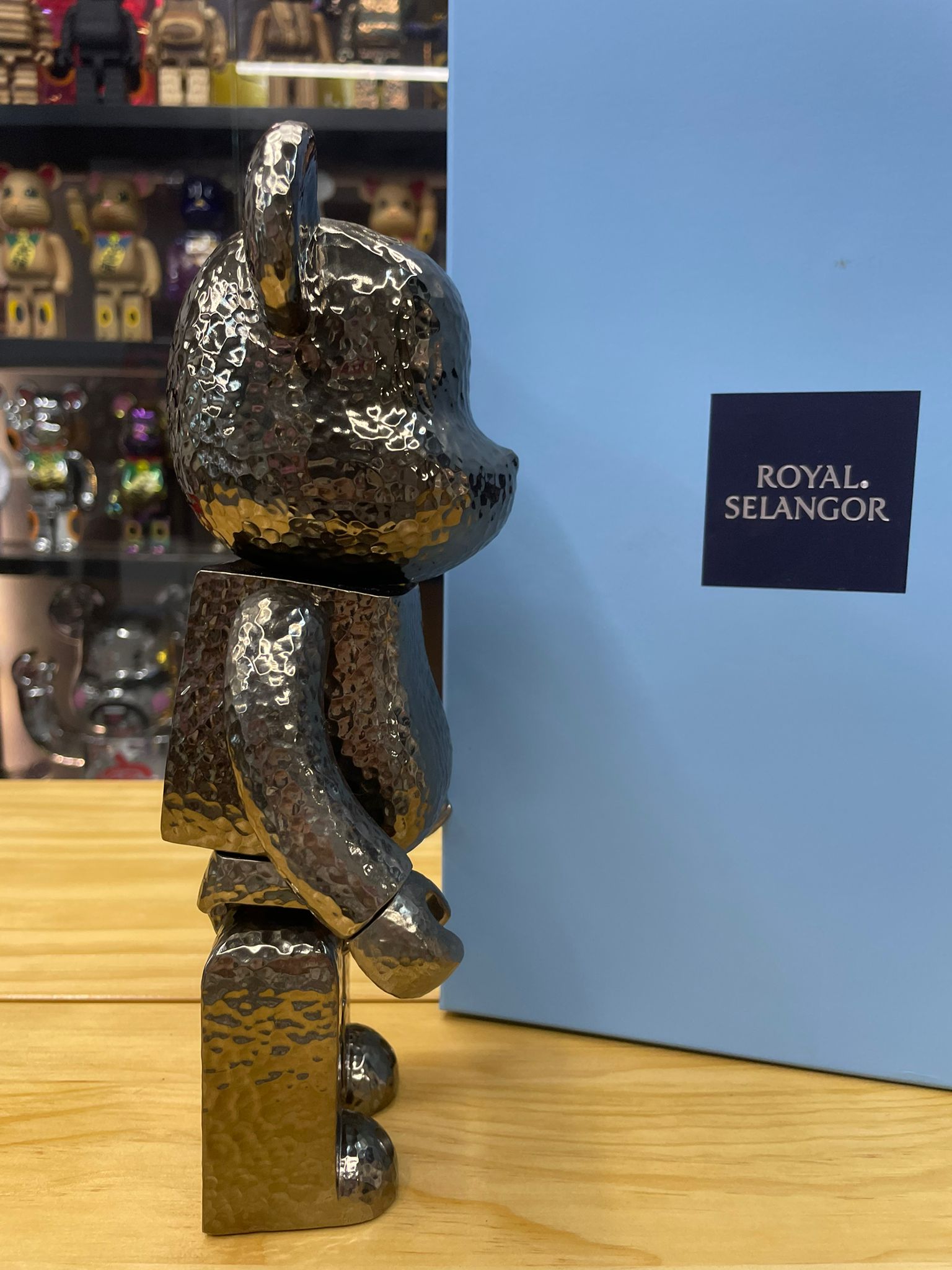 400% Be@rbrick Royal Selangor Carbonado Diamond Color Ver.