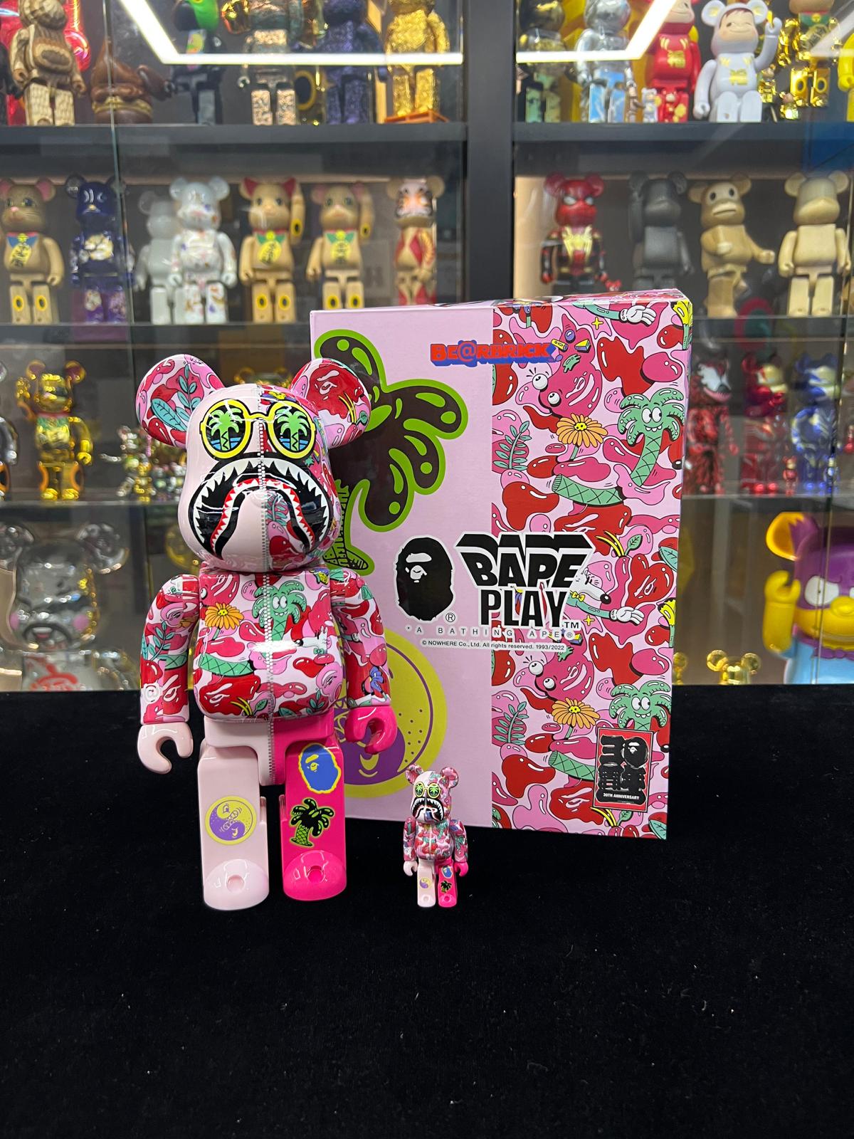 100% & 400% BE@RBRICK Steven Harrington X BAPE(R) SHARK (Pink