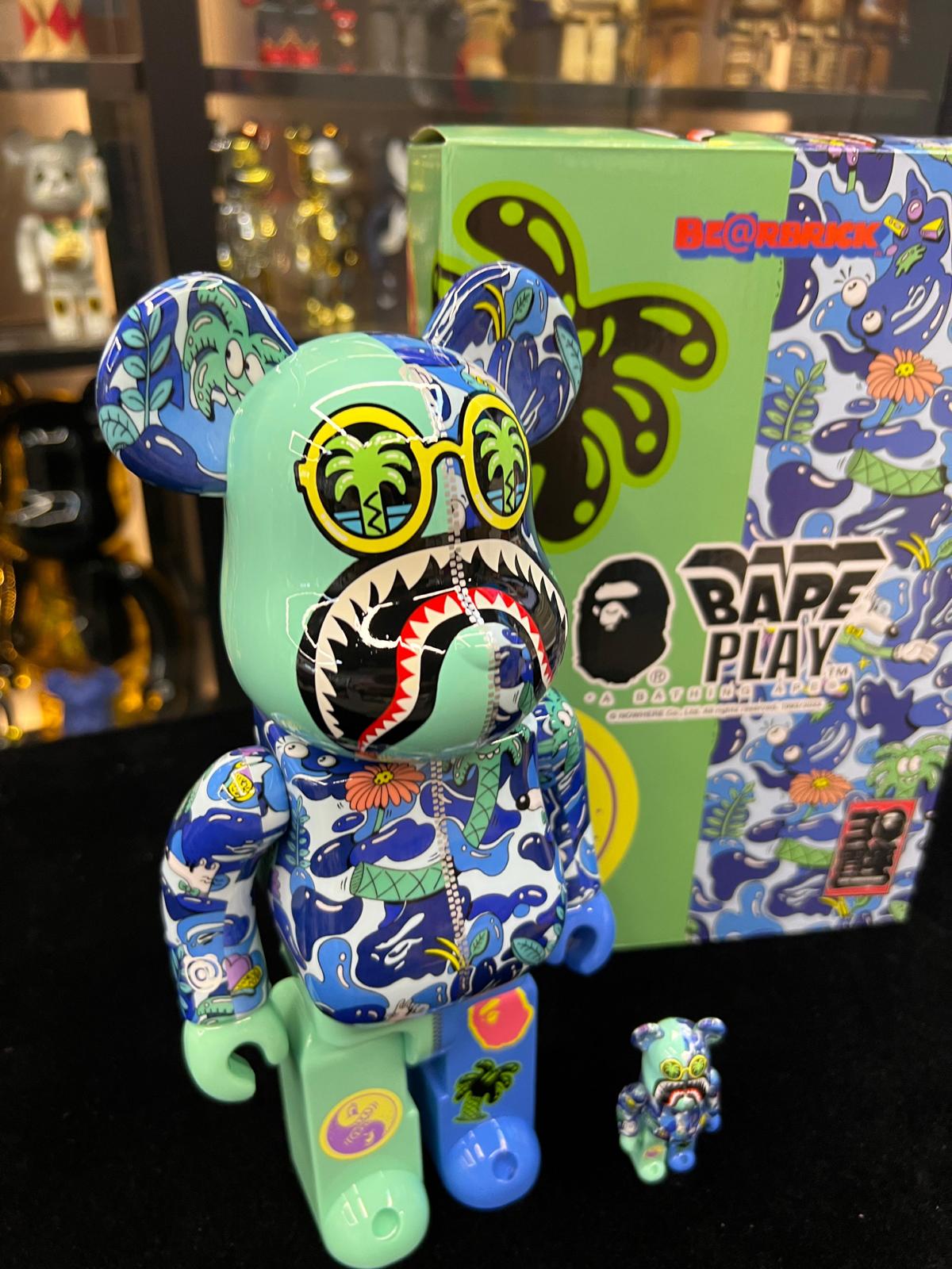 100% & 400% BE@RBRICK Steven Harrington X BAPE(R) SHARK (Blue)