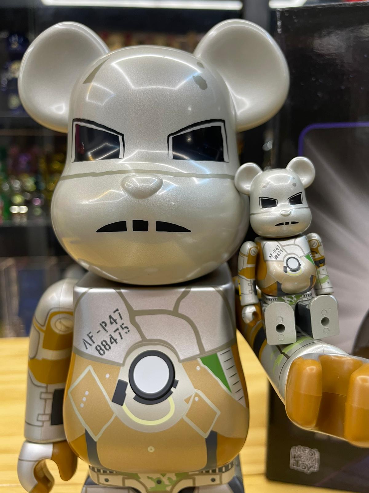 100% และ 400% Be@rbrick ไอรอน แมน มาร์ค 1