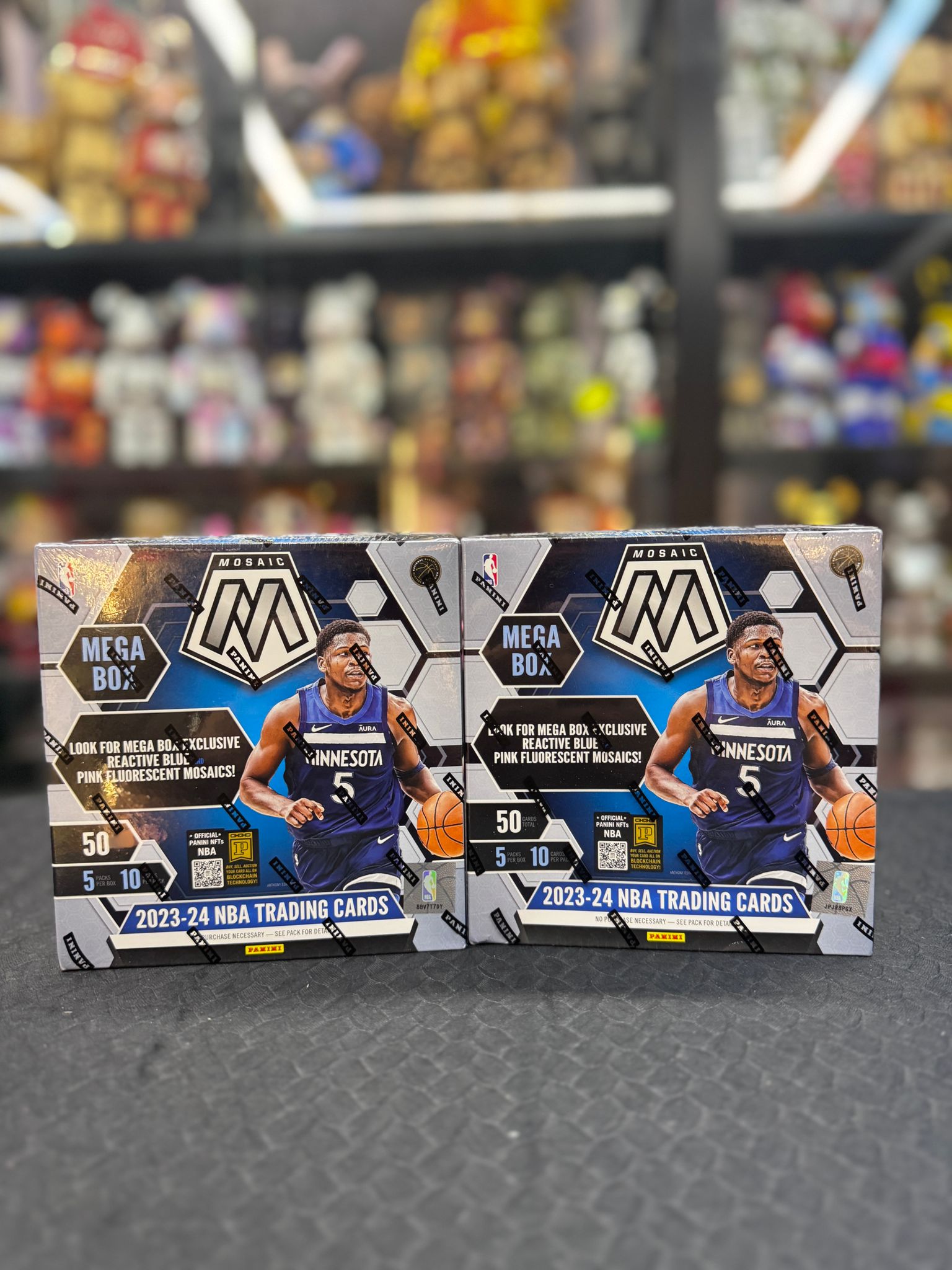 2023-24 Panini Mosaic Basketball Mega Box (Reactive Blue and Pink Flourescent)