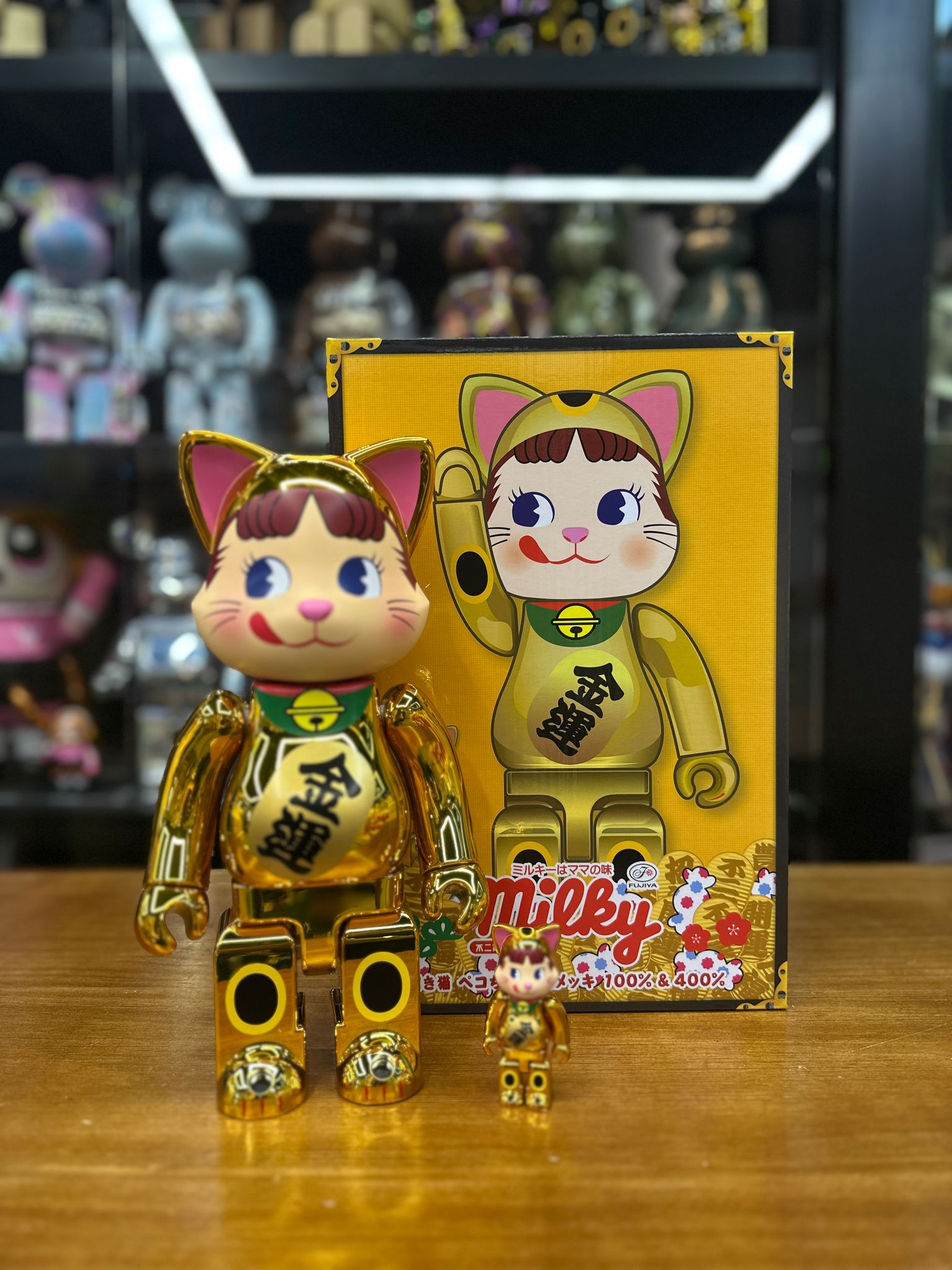100% & 400% NY@BRICK 招き猫 ペコちゃん 金メッキ