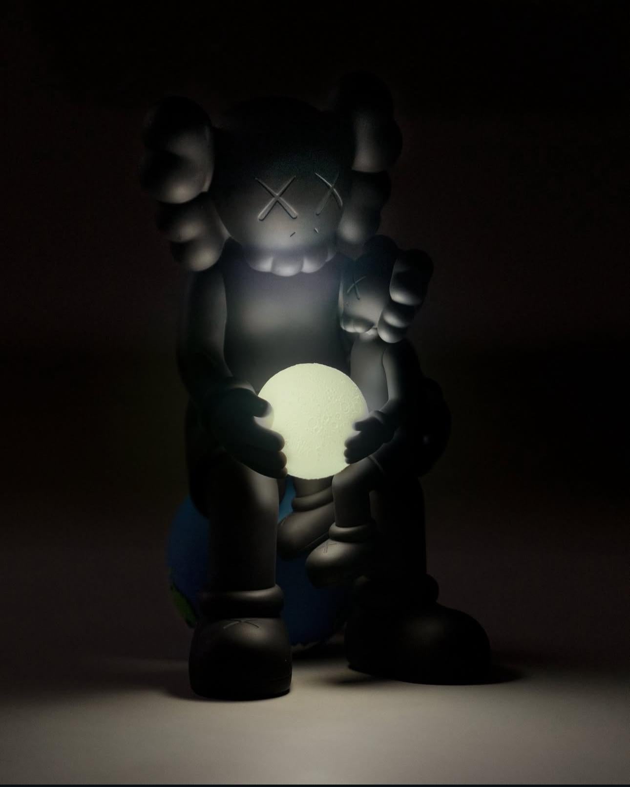 KAWS:HOLIDAY THAILAND