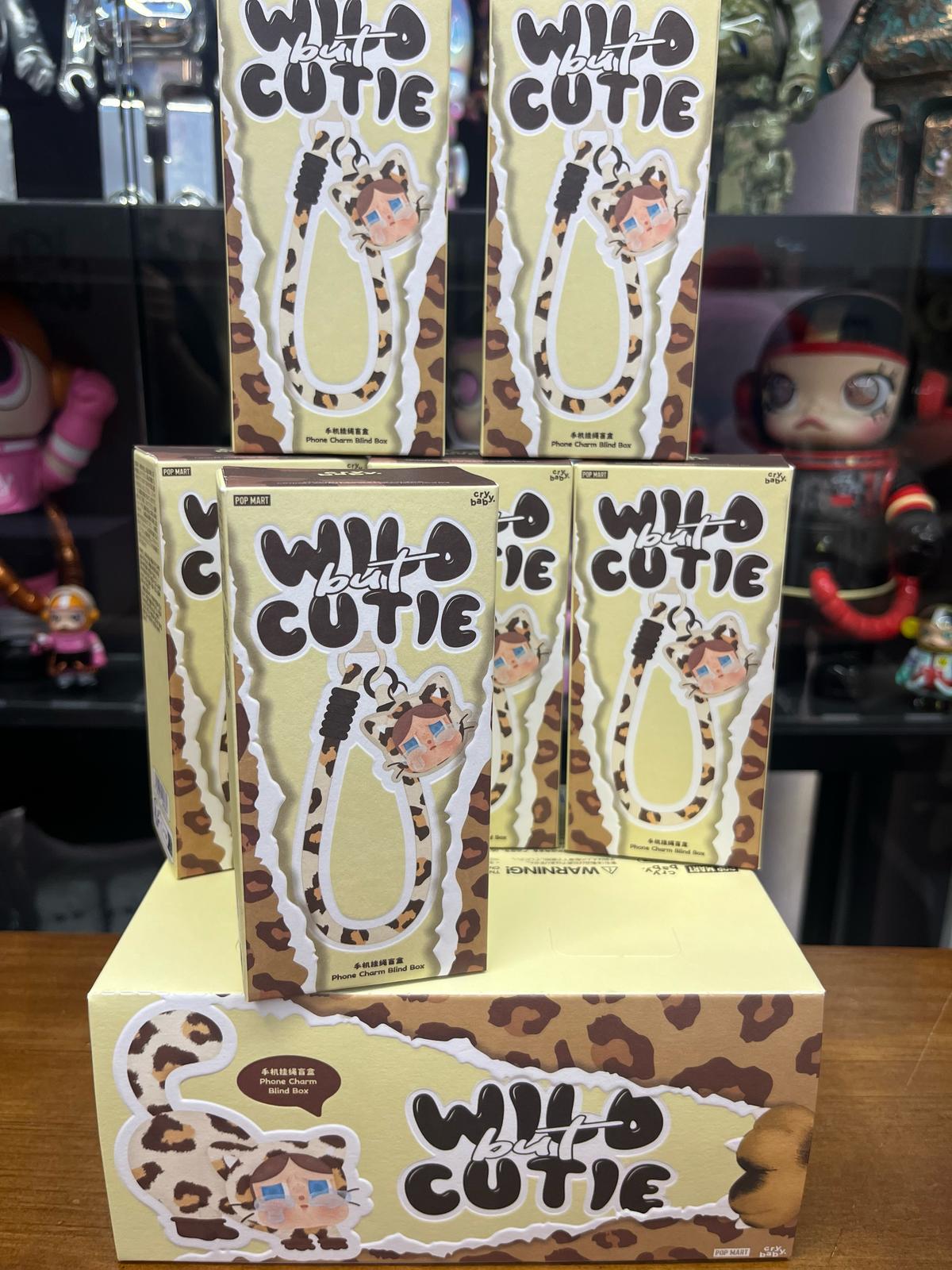 POP MART CRYBABY豹豹貓貓系列-手機挂繩盲盒 Wild but Cutie Series-Phone Charm Blind Box