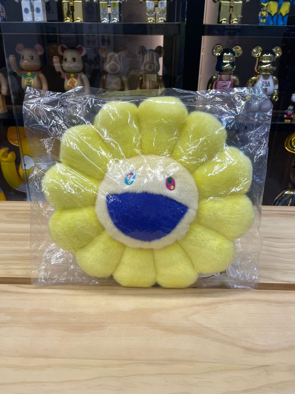 30cm Flower Cushion (Yellow & White)