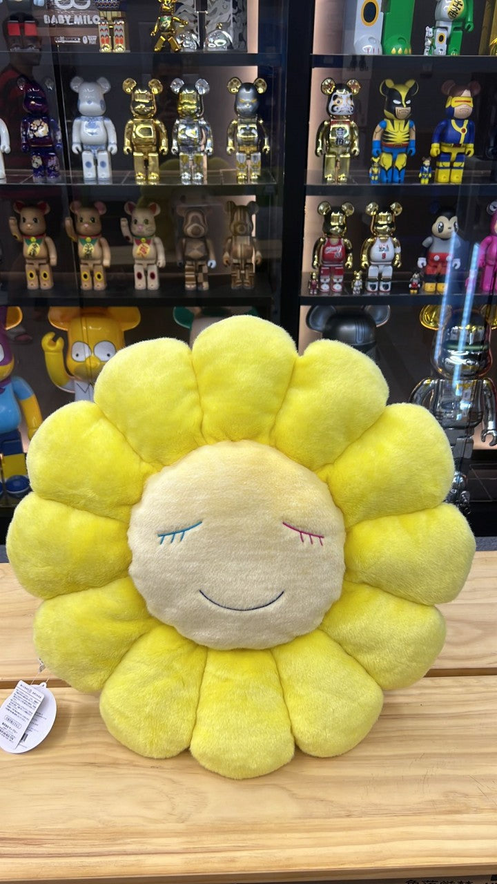 60cm Flower Cushion (Yellow & White)