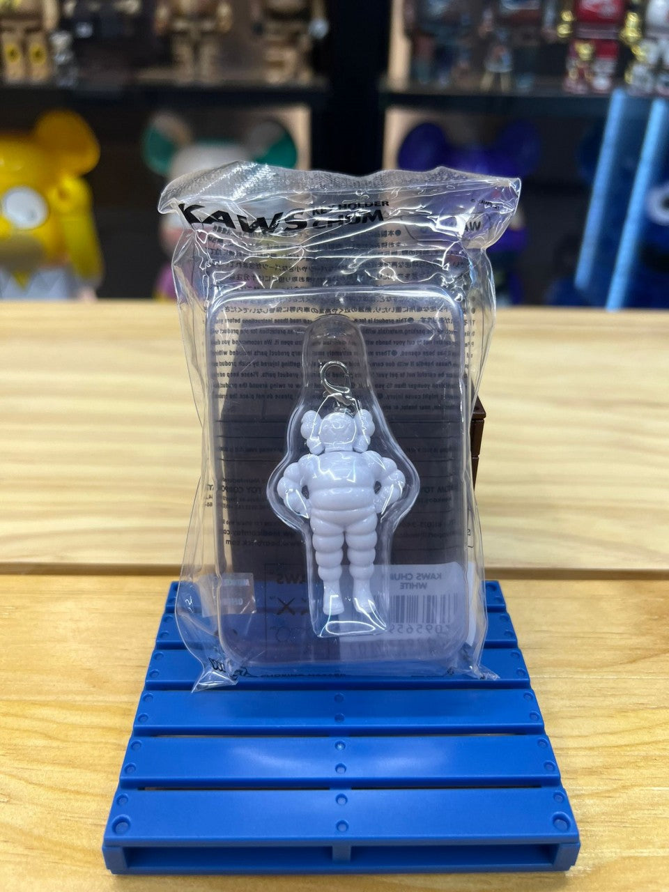 Kaws Chum White Key Holder