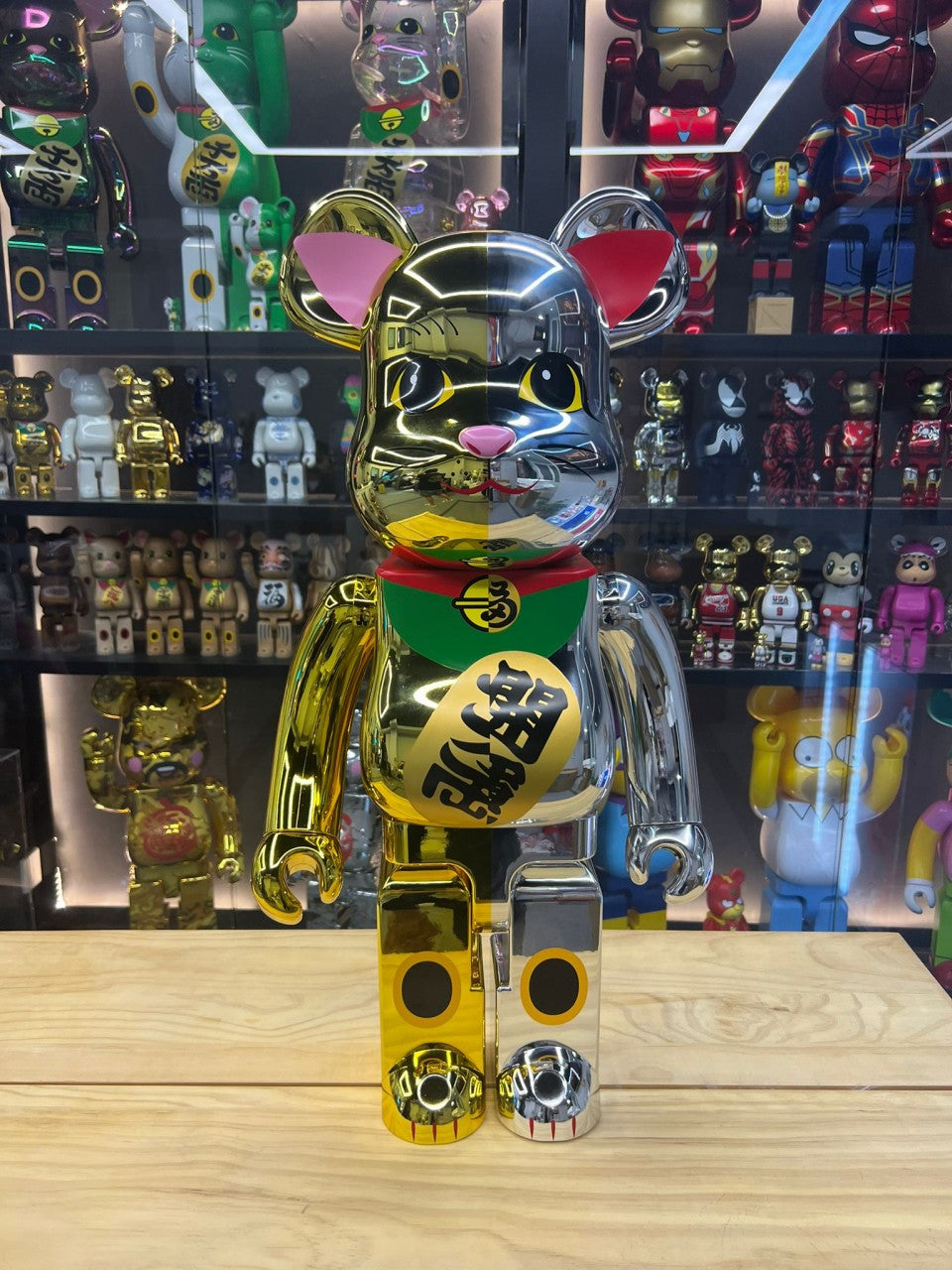 1000％ Be@rbrick 招き猫千万両金×開運銀– Madmaxtoys