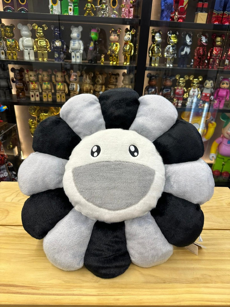 60cm Flower Cushion(Gray x Black)