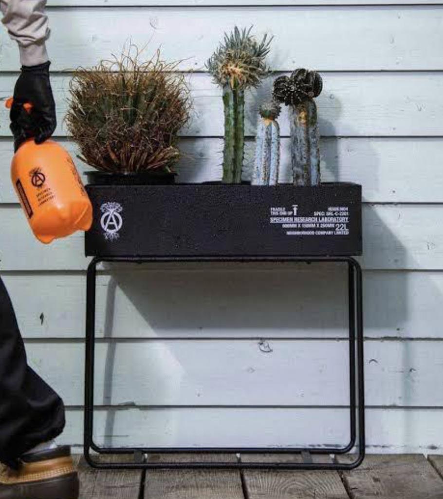 Neighborhood  SRL Garden Bed . ST