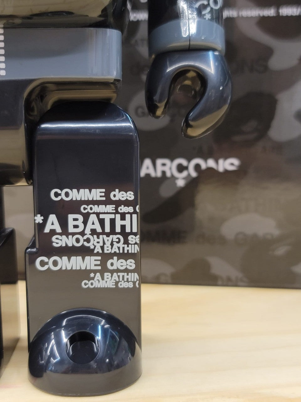 100% & 400% Be@rbrick Bape(R) CDG Camo Shark