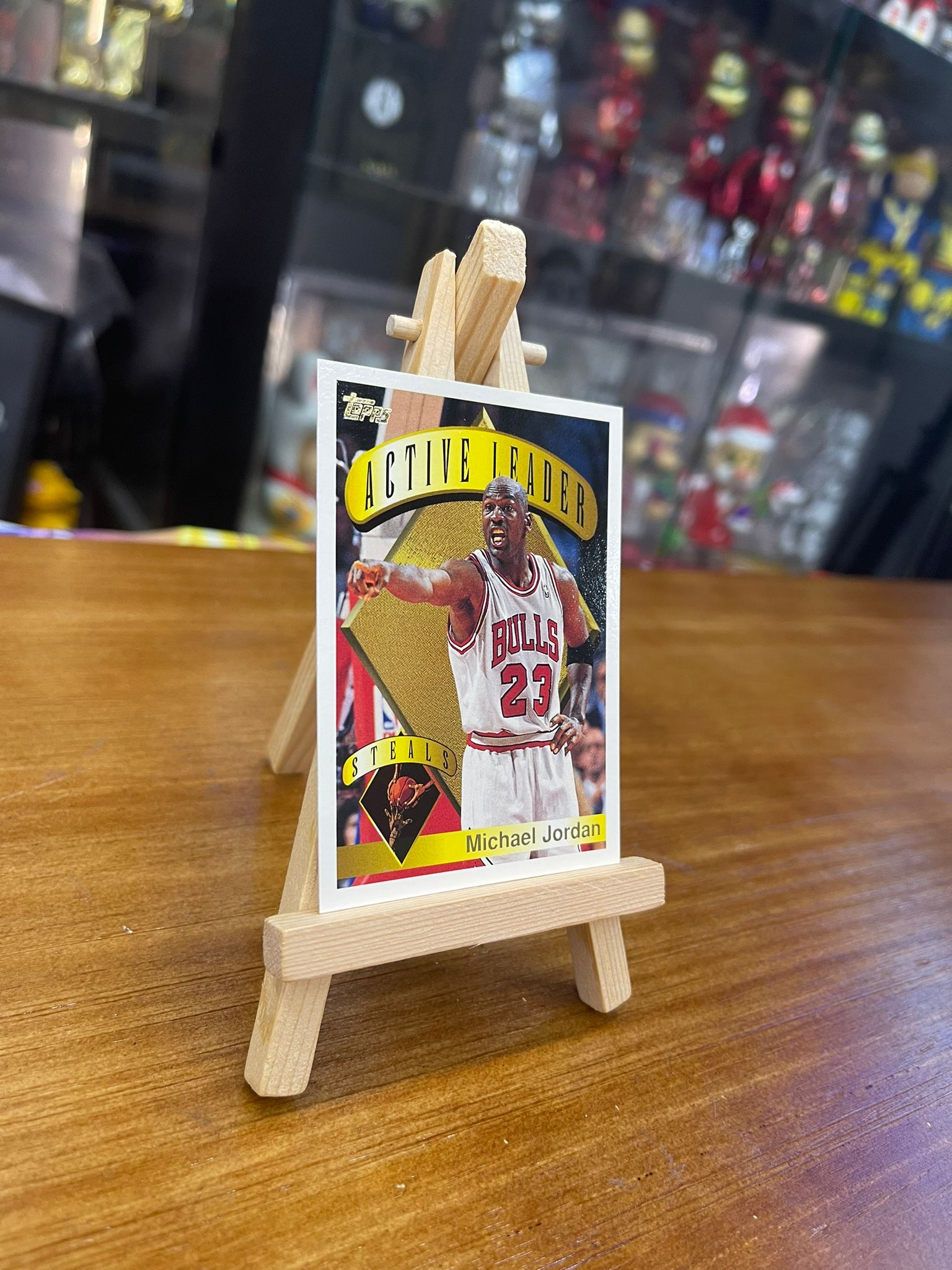 1995 Topps Michael Jordan Active Leader 4