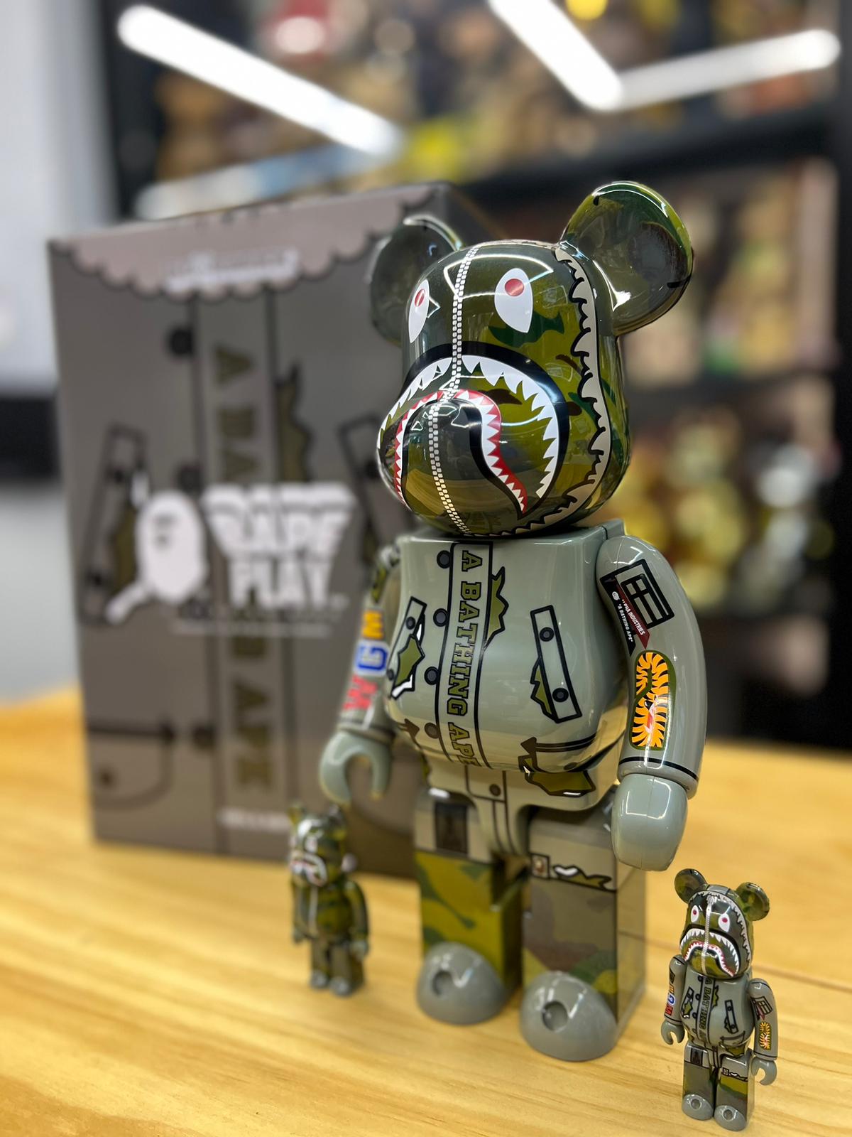100% & 400% BE@RBRICK BAPE(R) × ALPHA CAMO SHARK 2023