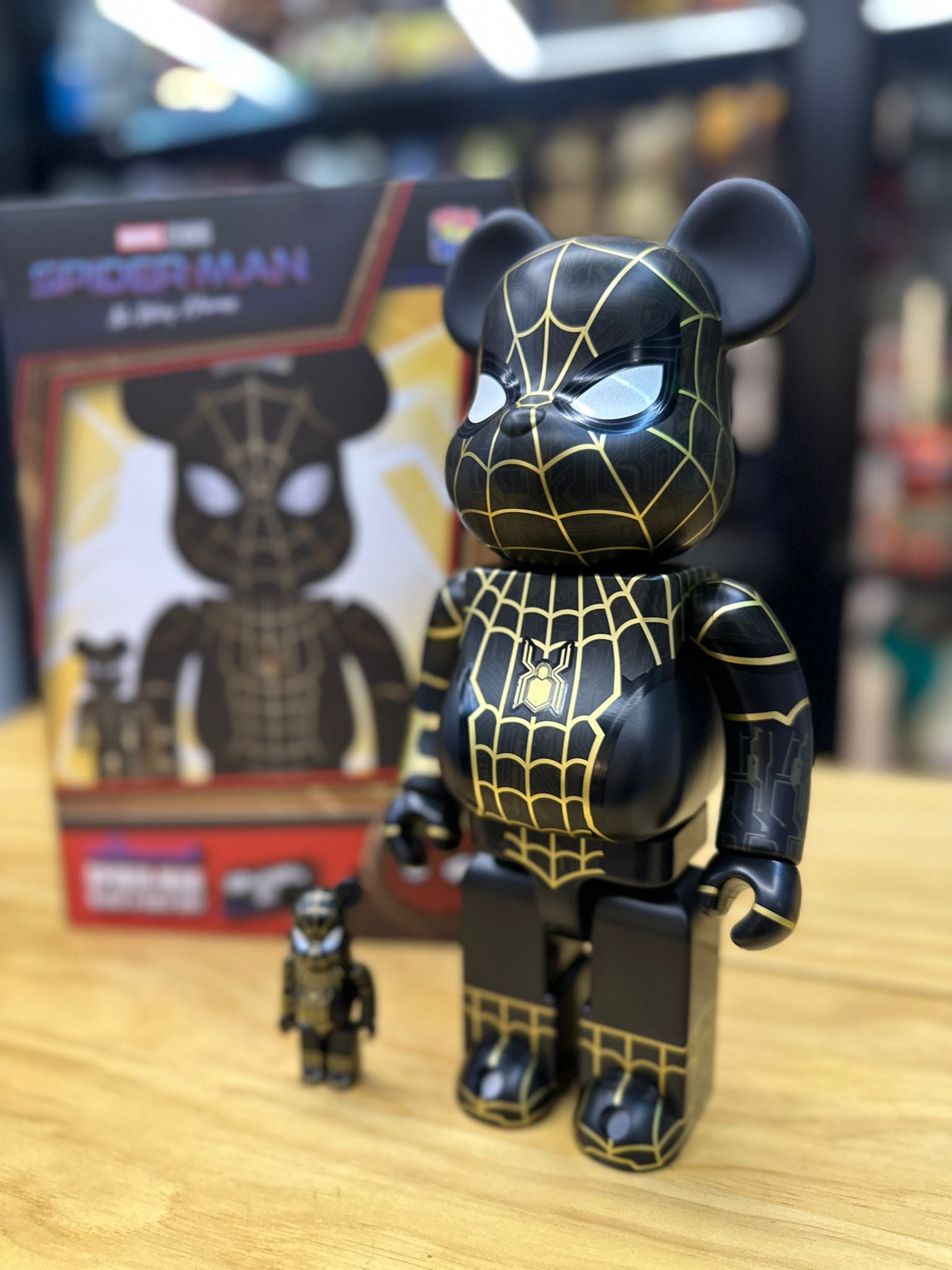 100% & 400% BE@RBRICK SPIDER-MAN BLACK & GOLD SUIT
