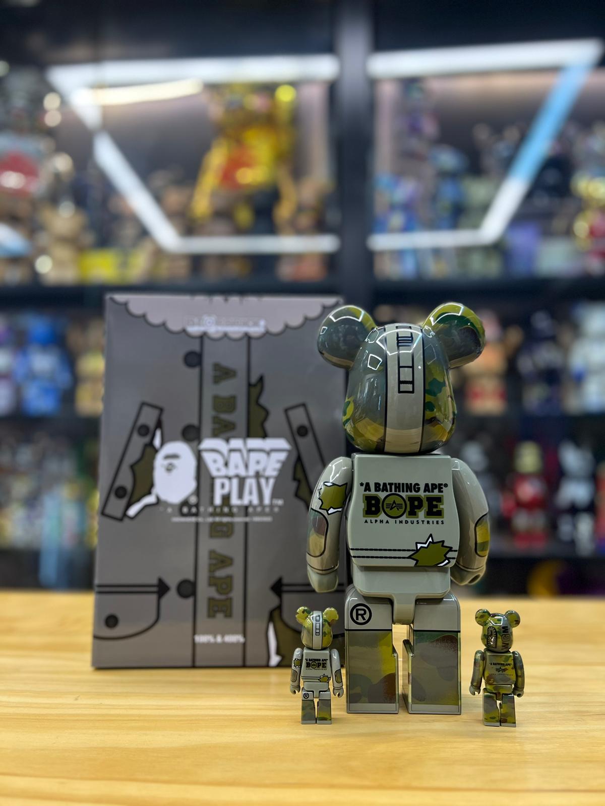 100% & 400% BE@RBRICK BAPE(R) × ALPHA CAMO SHARK 2023