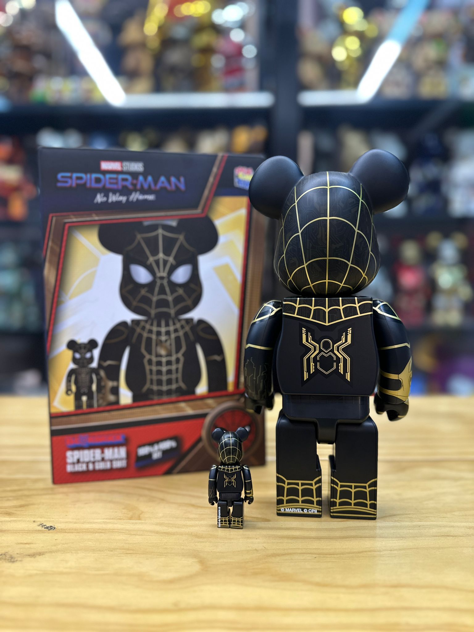 100% & 400% BE@RBRICK SPIDER-MAN BLACK & GOLD SUIT