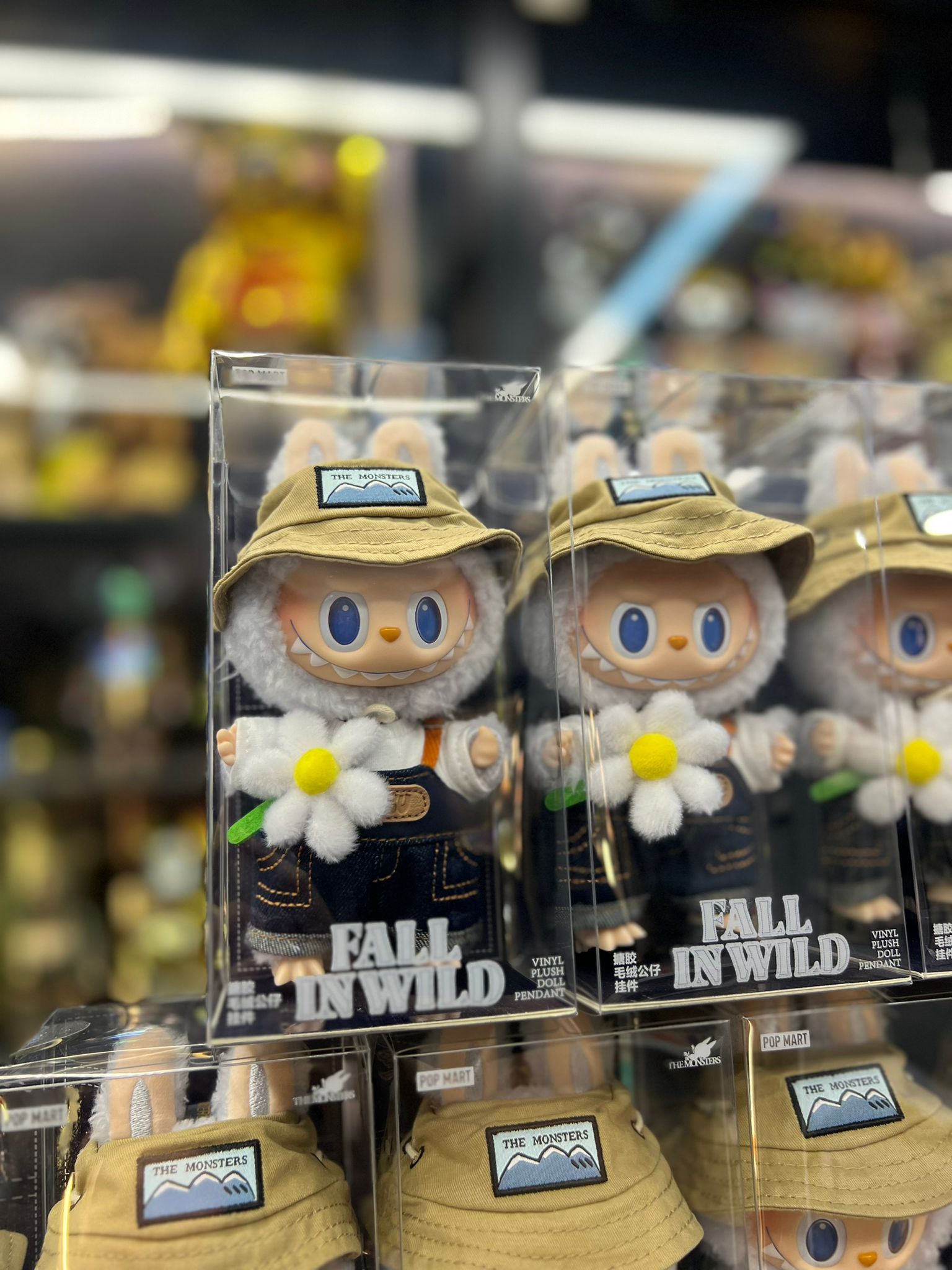 Popmart THE MONSTERS FALL IN WILD SERIES-Vinyl Plush Doll Pendant (Zimomo)細春野