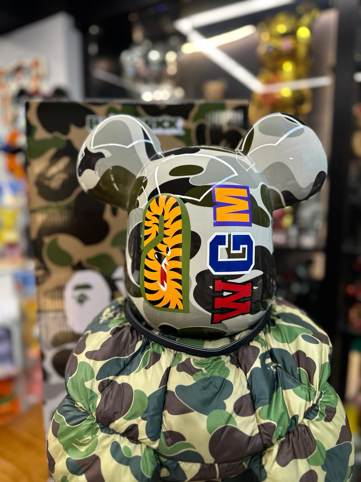 1000% BE@RBRICK BAPE(R) × CANADA GOOSE SHARK