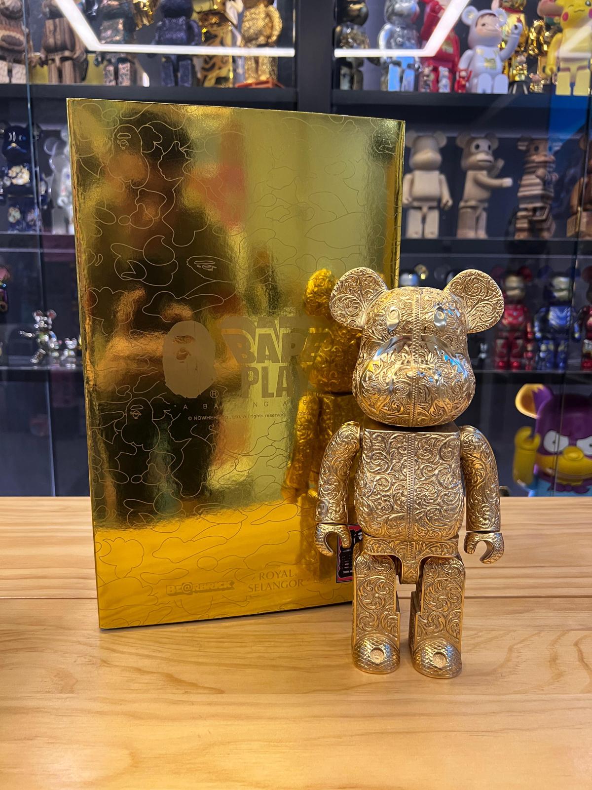400% Be@rbrick BAPE(R) Shark Royal Selangor Gold