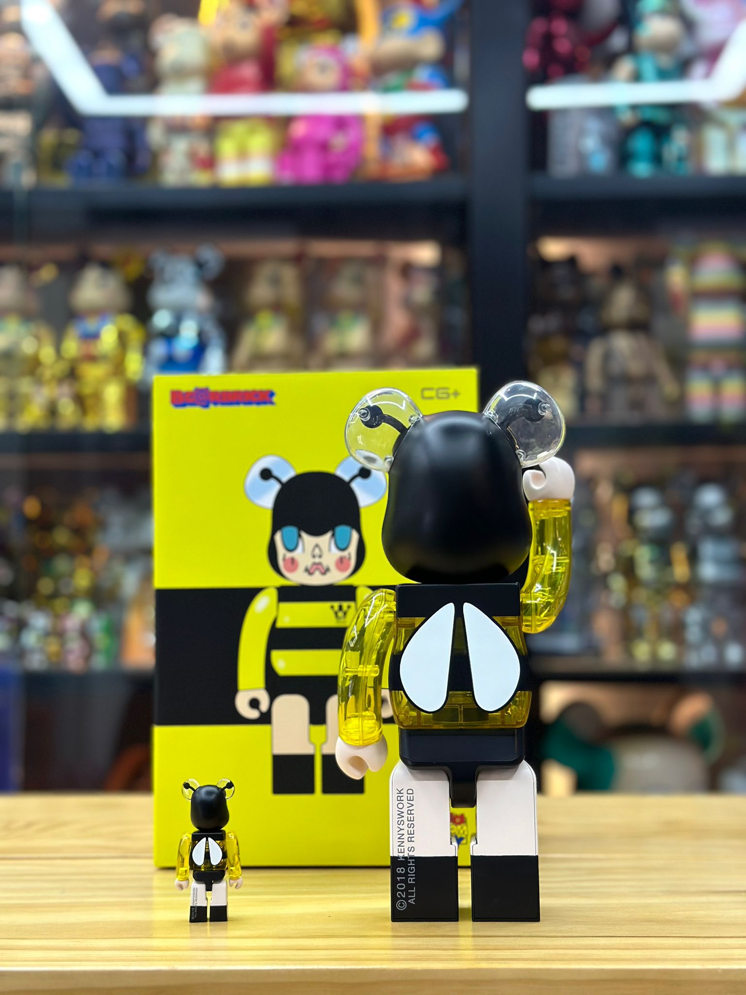 100% & 400% BE@RBRICK X KENNYWORK MOLLY BEE